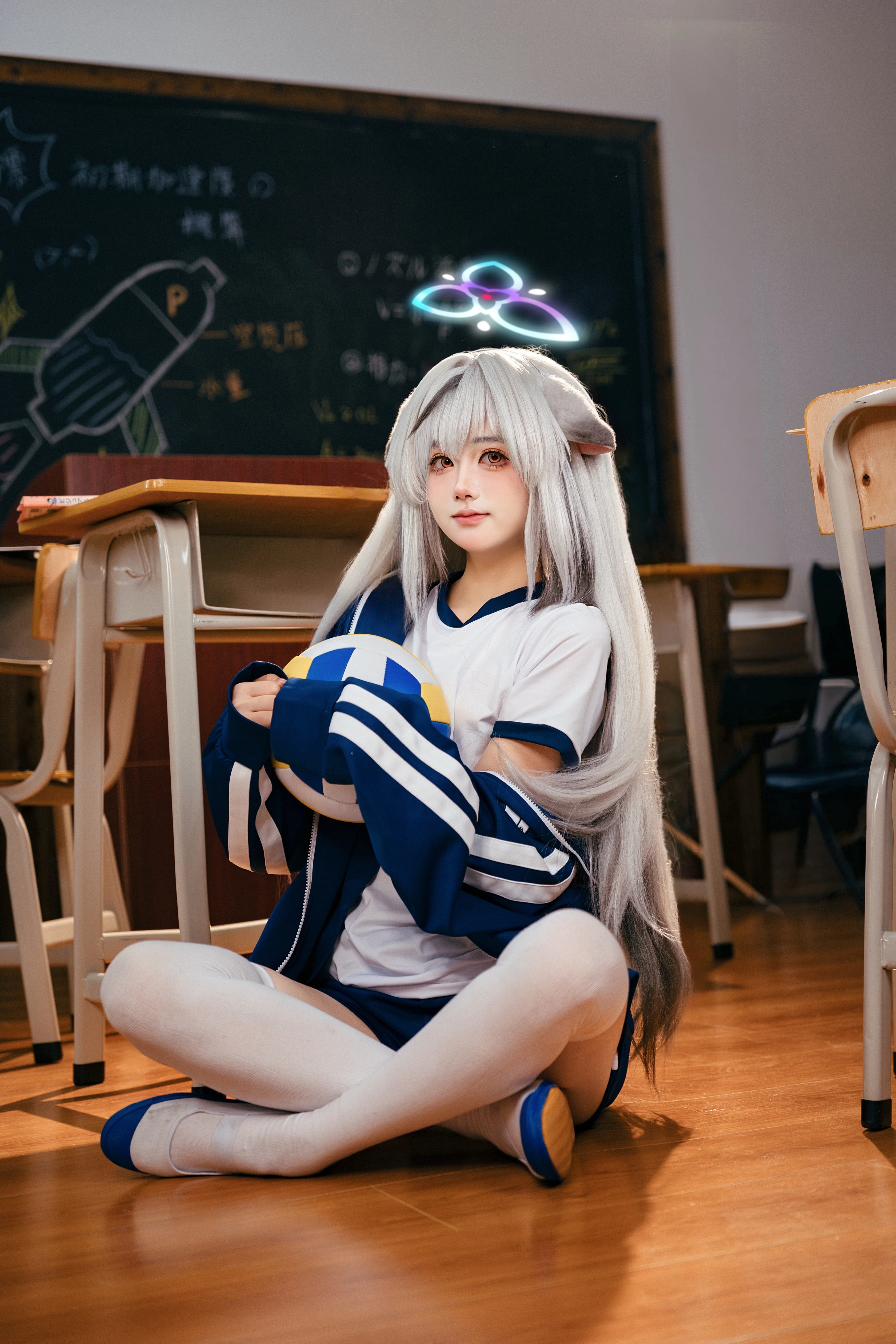 [Sunohara Kokona cosplay] Gym Uniform Kokona in Blue Archive, An Energetic Little Teacher in the Classroom - Image 3