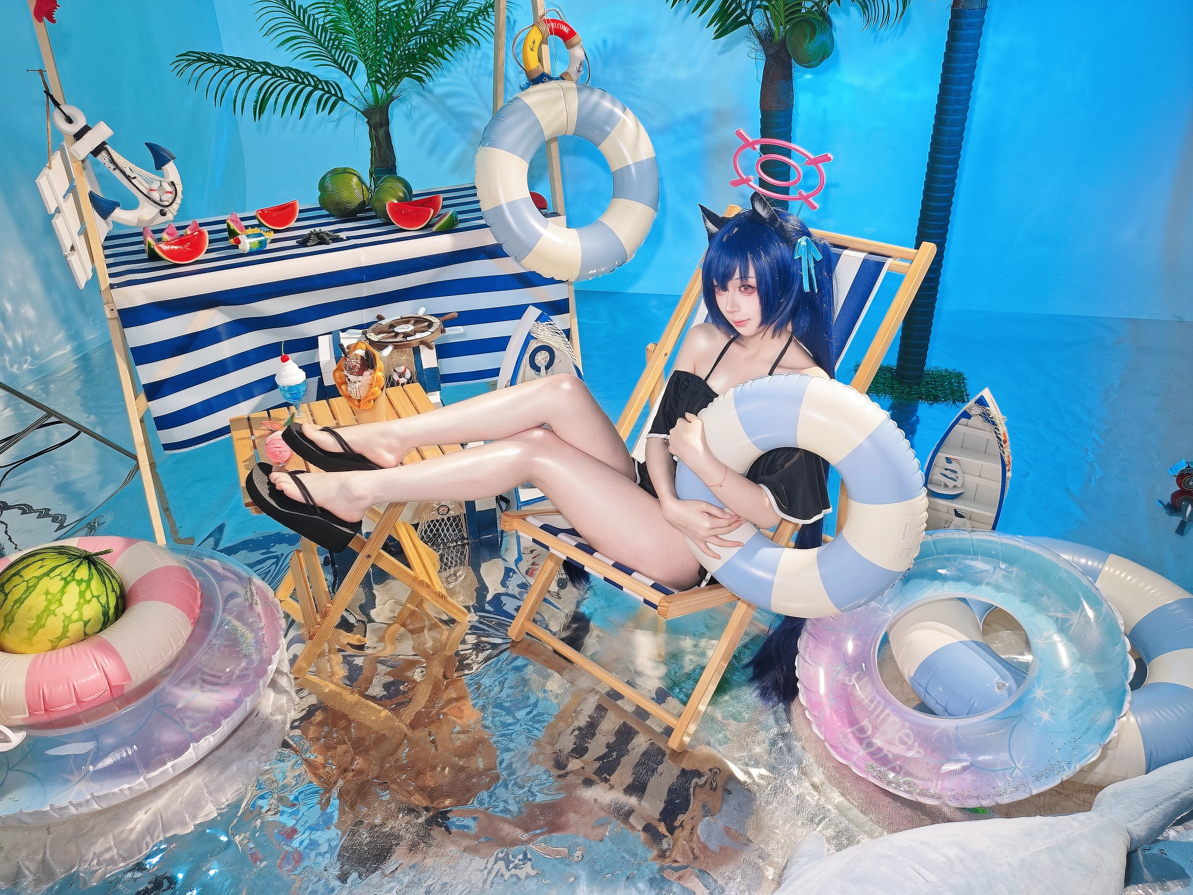 【黑见芹香cos】蔚蓝档案夏日泳装，水花里的猫猫
