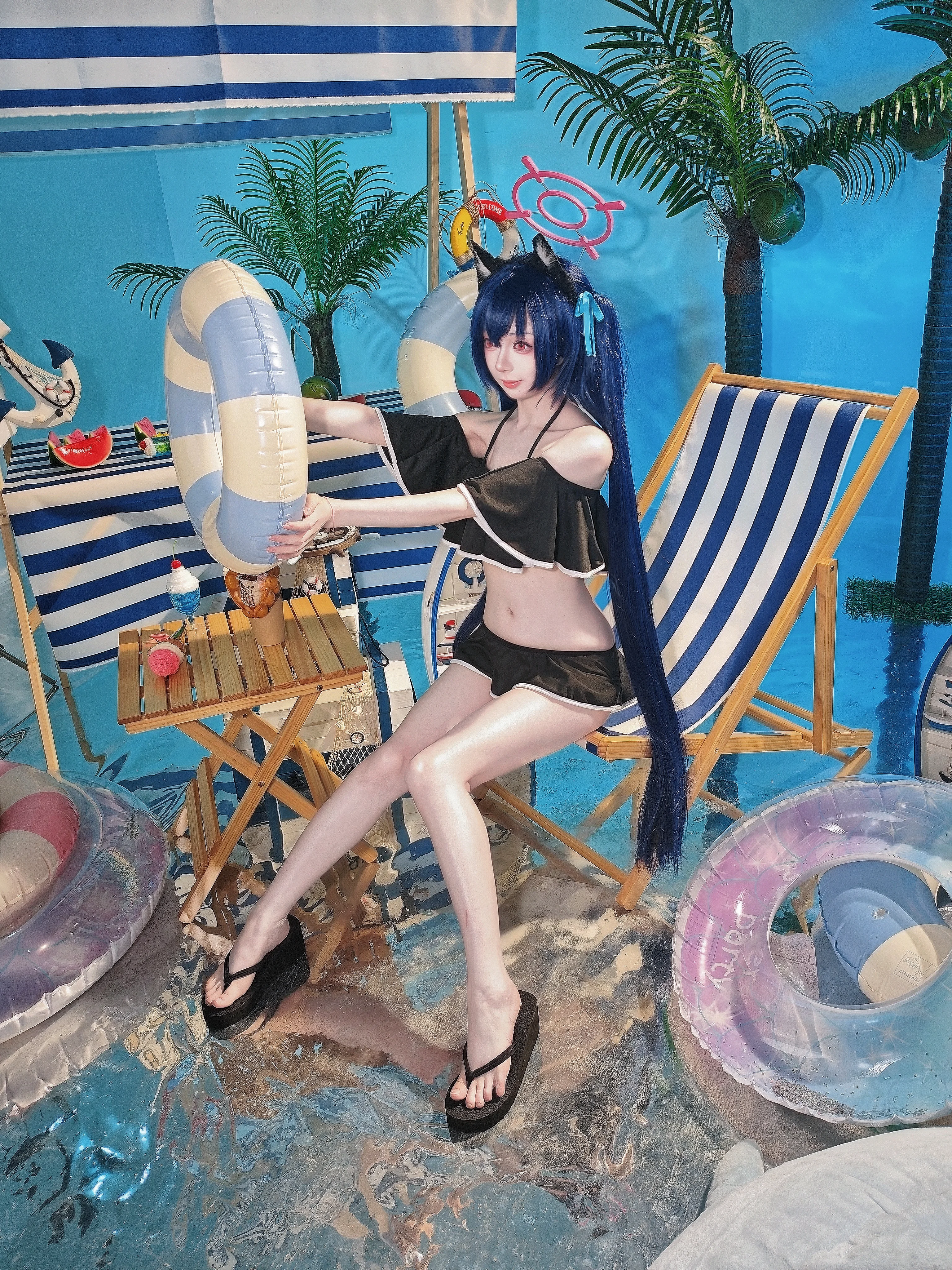 【黒見セリカ コスプレ】ブルーアーカイブ水着オフショット、夏の青い思い出 - 1 枚目