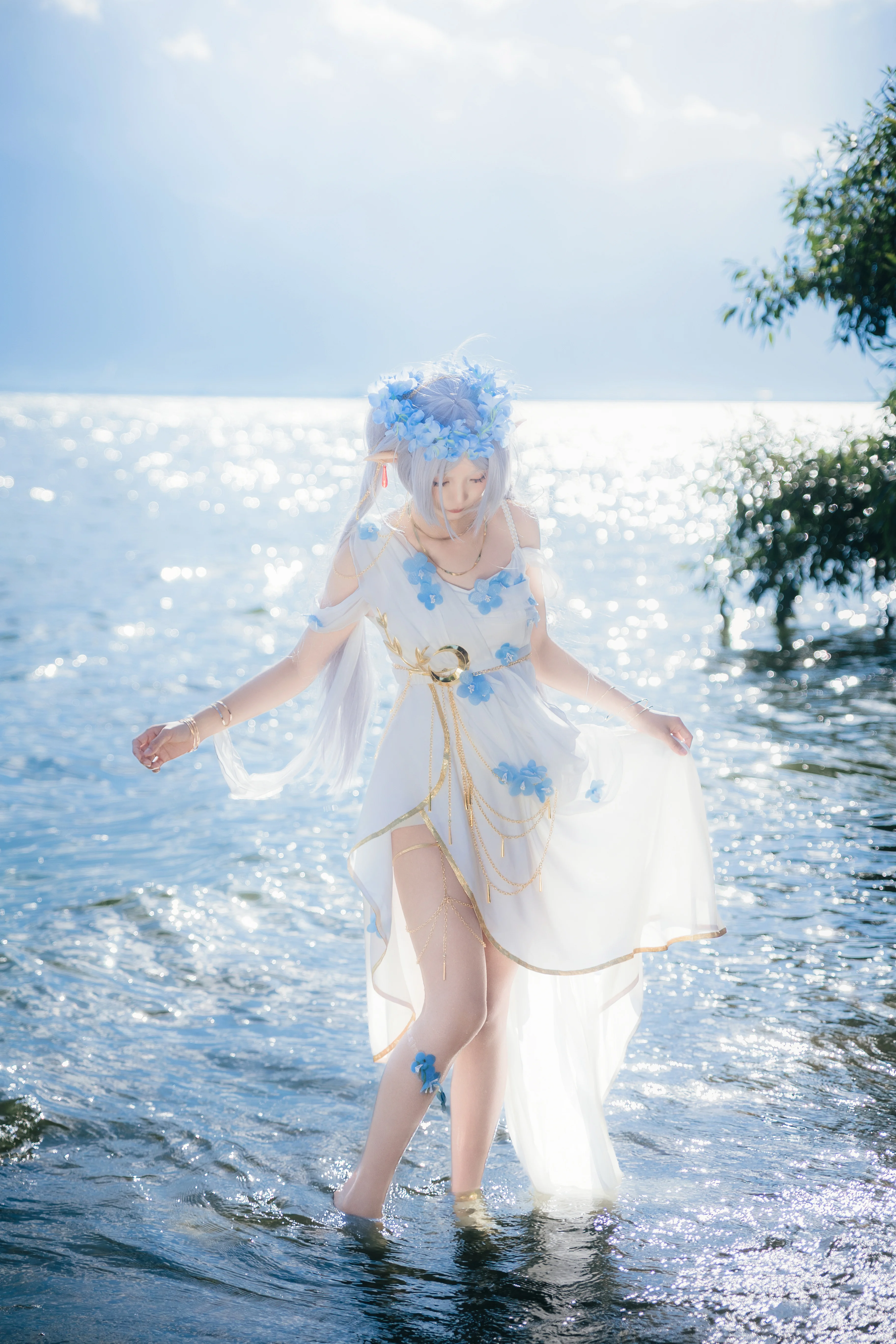 【芙莉莲cos】在阳光湖畔邂逅神谕少女