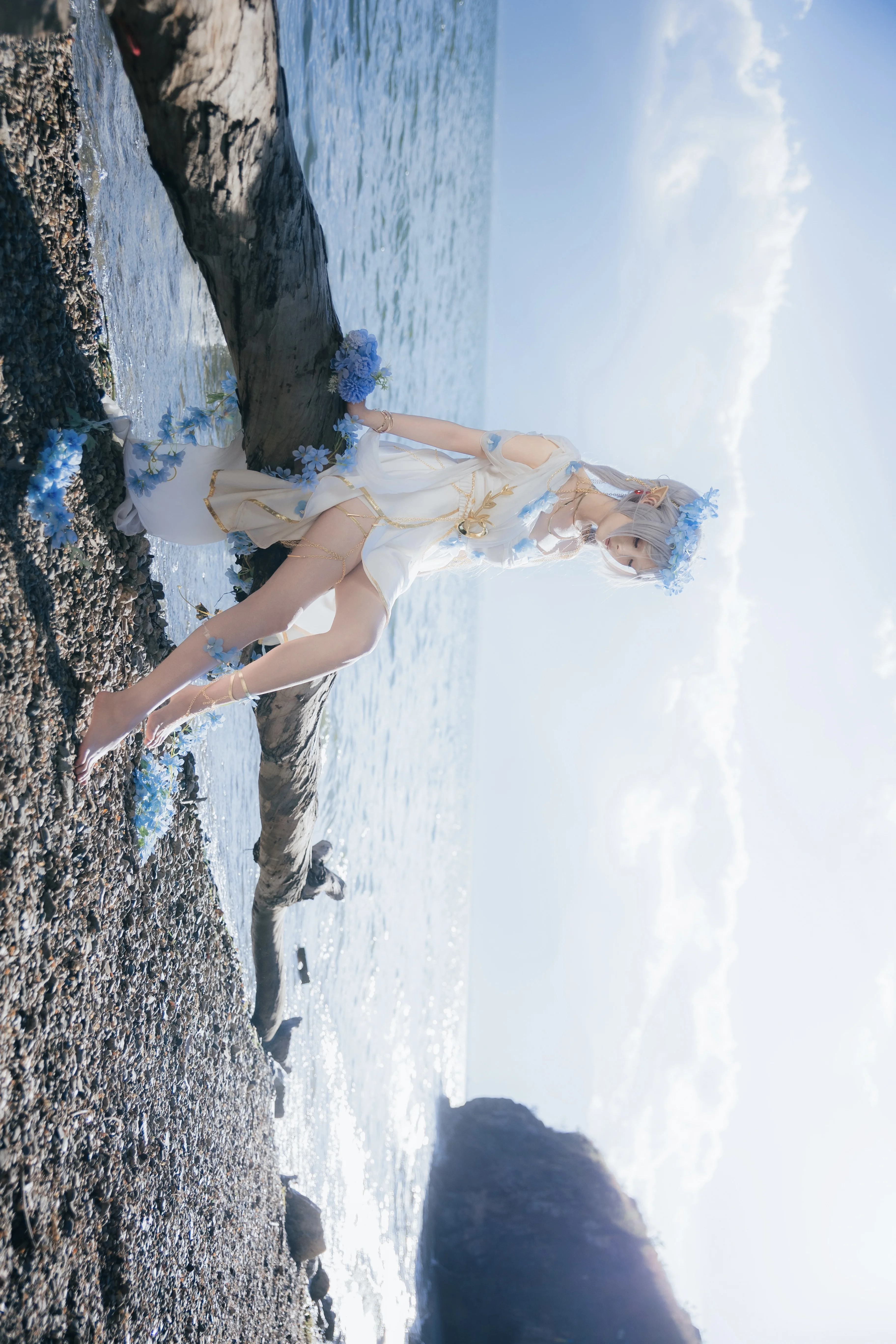 【芙莉莲cos】在阳光湖畔邂逅神谕少女 - 第 6 张