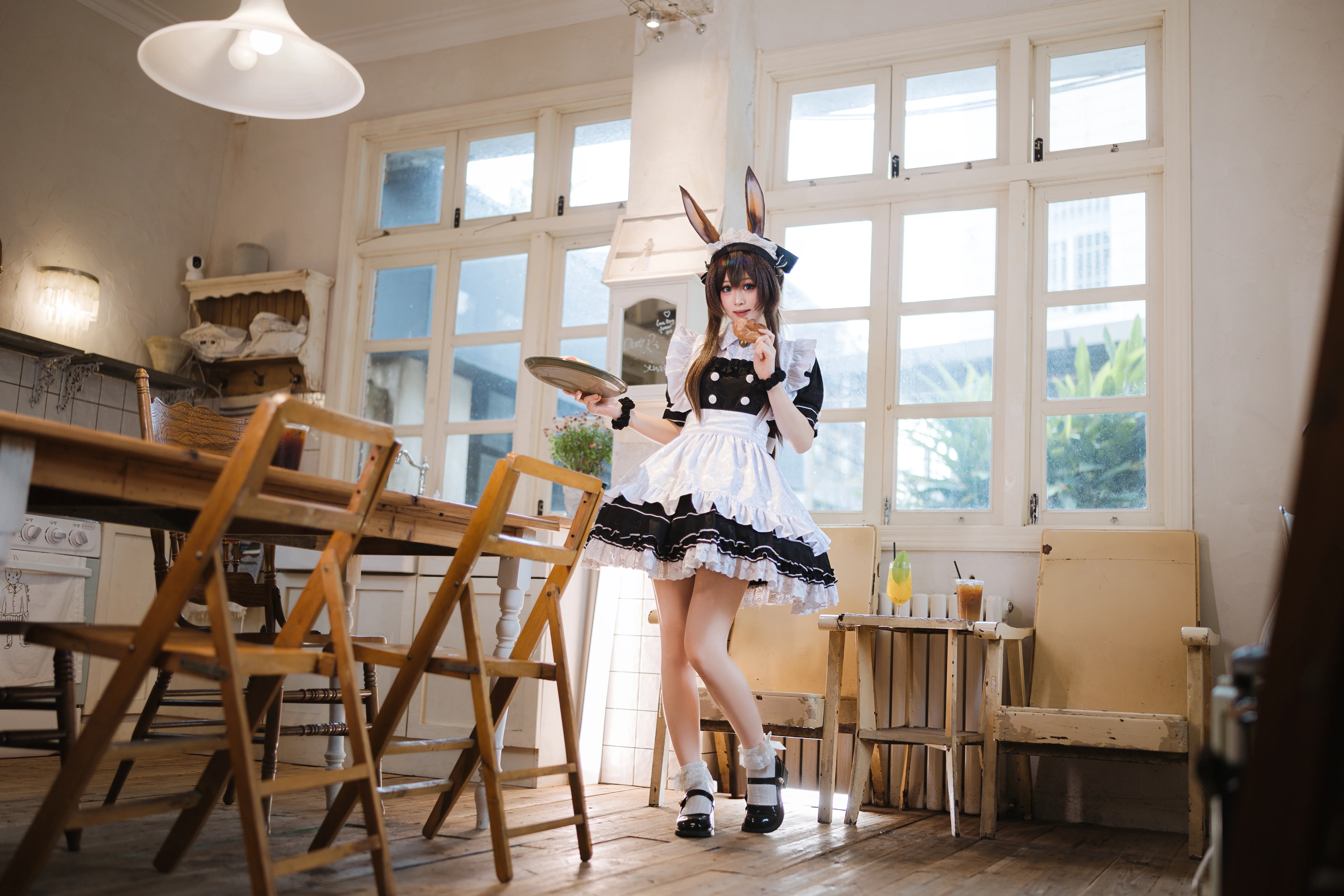 【阿米娅cos】明日方舟魔法厨房里的治愈瞬间 - 第 13 张