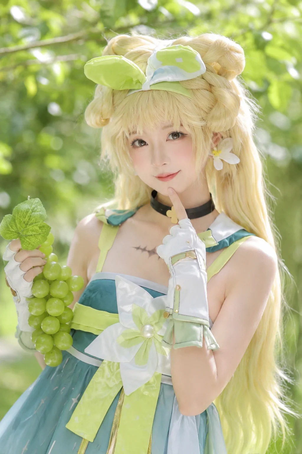 【维里奈cos】在繁花与葡萄间，邂逅维神的灵动 - 推荐阅读封面