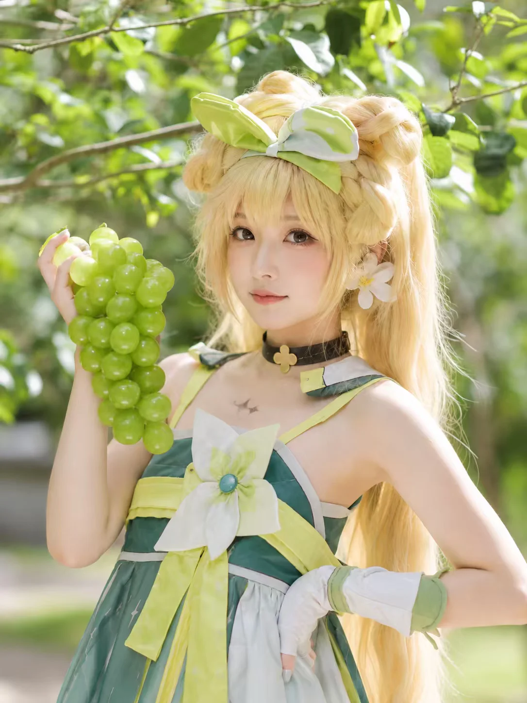 【维里奈cos】在繁花与葡萄间，邂逅维神的灵动 - 第3张