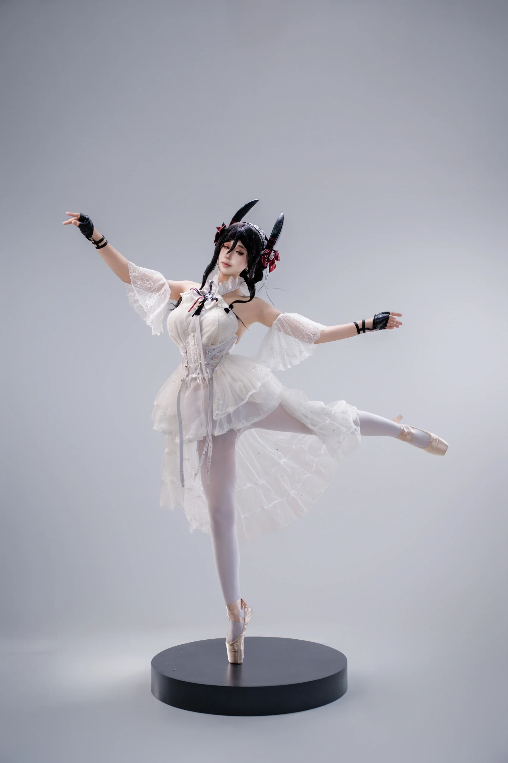 【イネス コスプレ】アークナイツのバレリーナ、つま先立ちのエレガンス