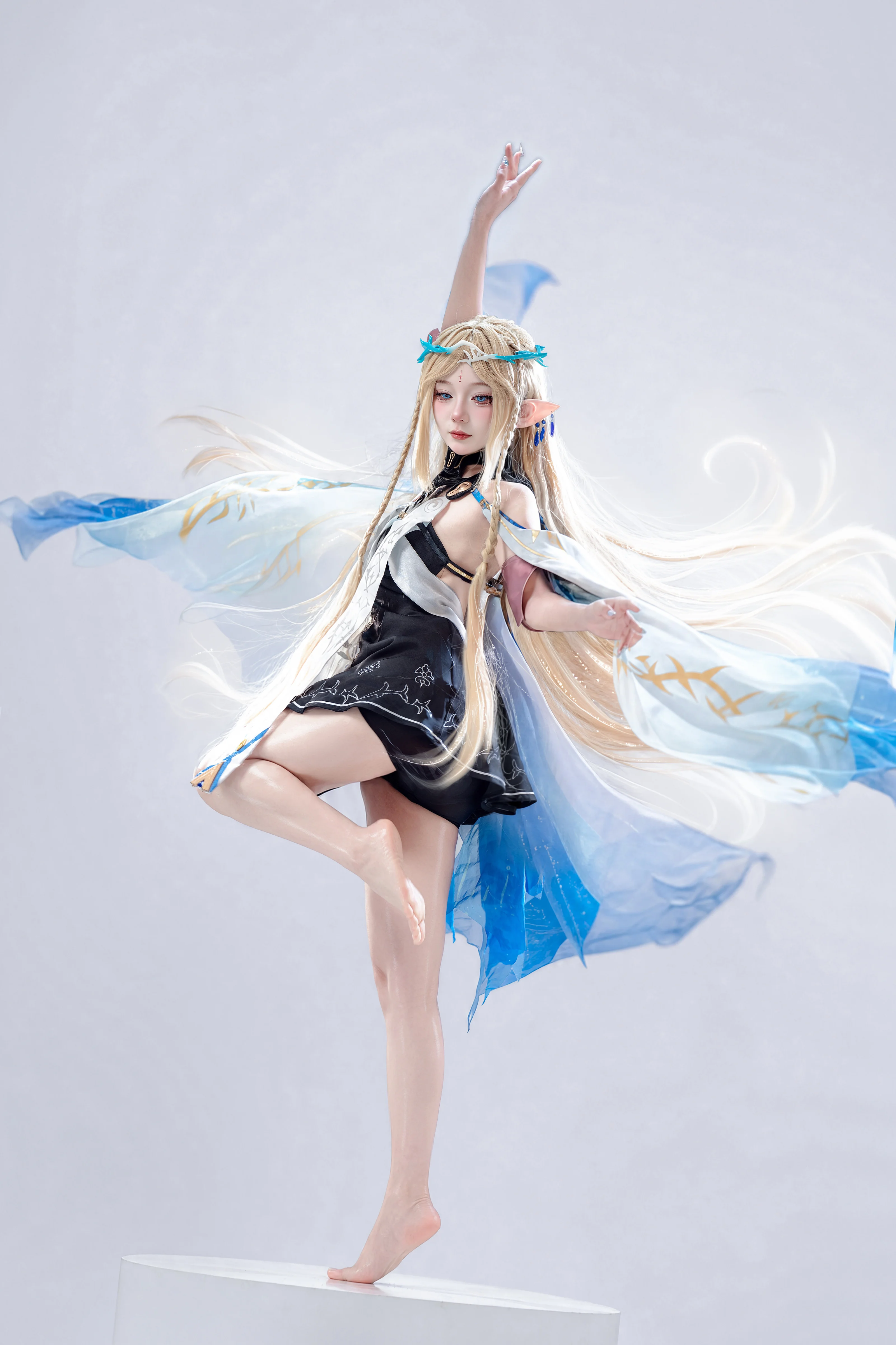 【小卡cos】鸣潮之下的灵动瞬间 - 第 3 张