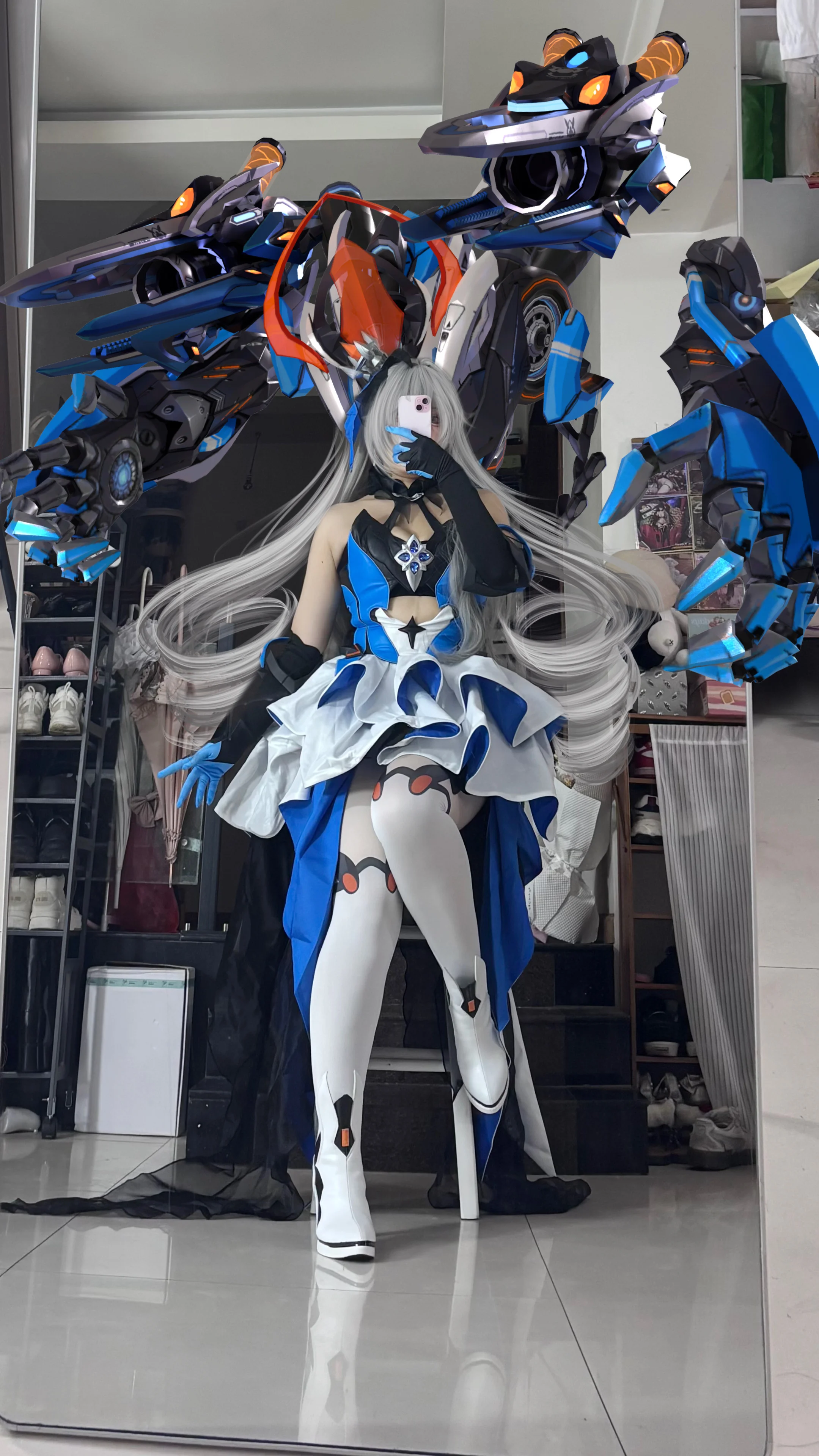 【布洛妮婭cos】崩壞3理之律者 藍白機甲與銀色長髮的試衣記錄 - 第 2 張