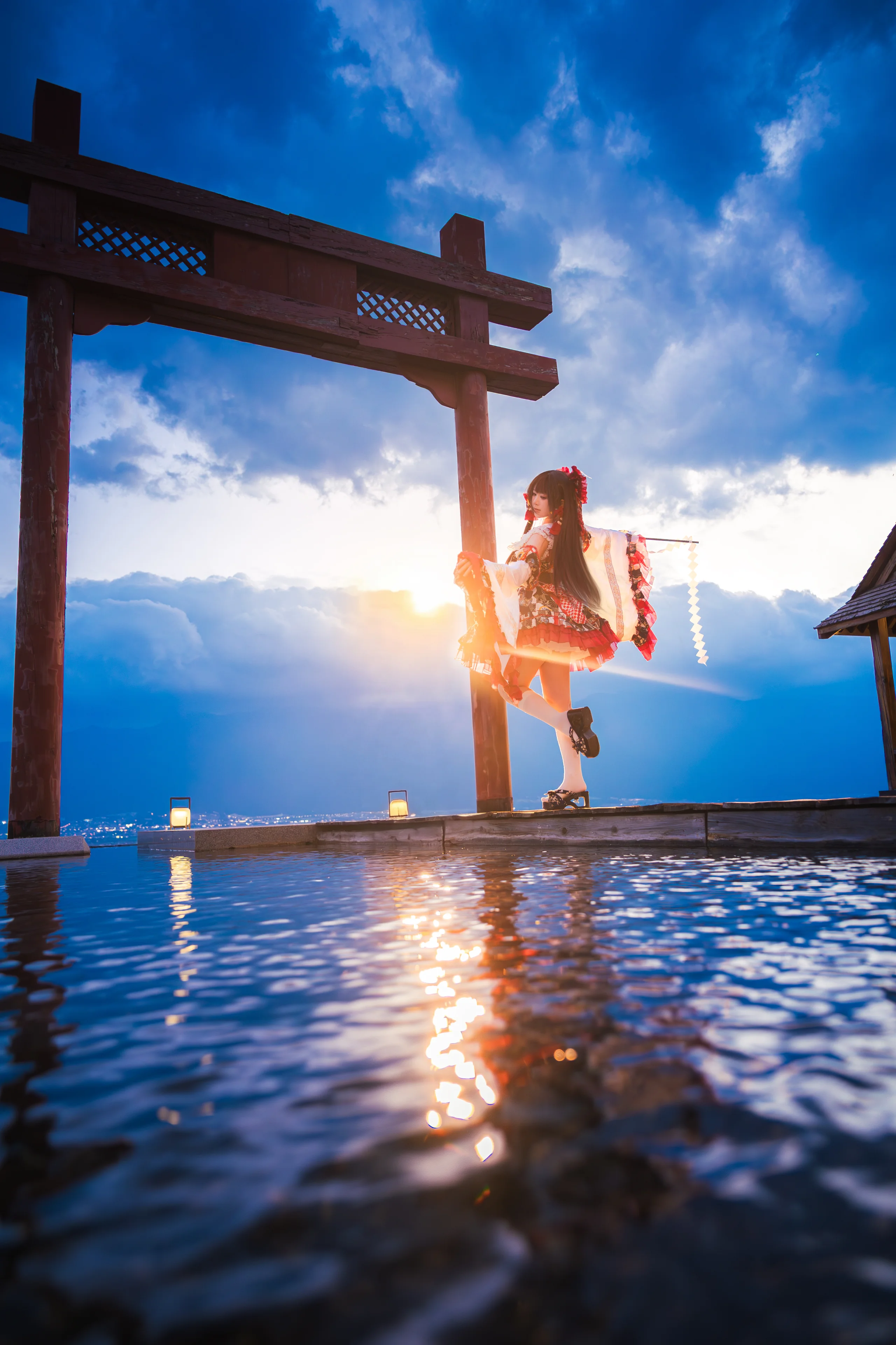 【博麗霊夢コスプレ】大理の夕映えと幻想郷の巫女