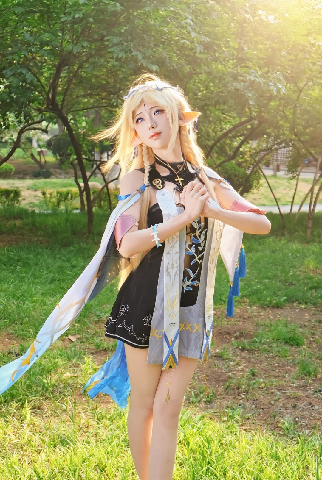 【卡提希婭cos】戶外園林裡的精靈風創作