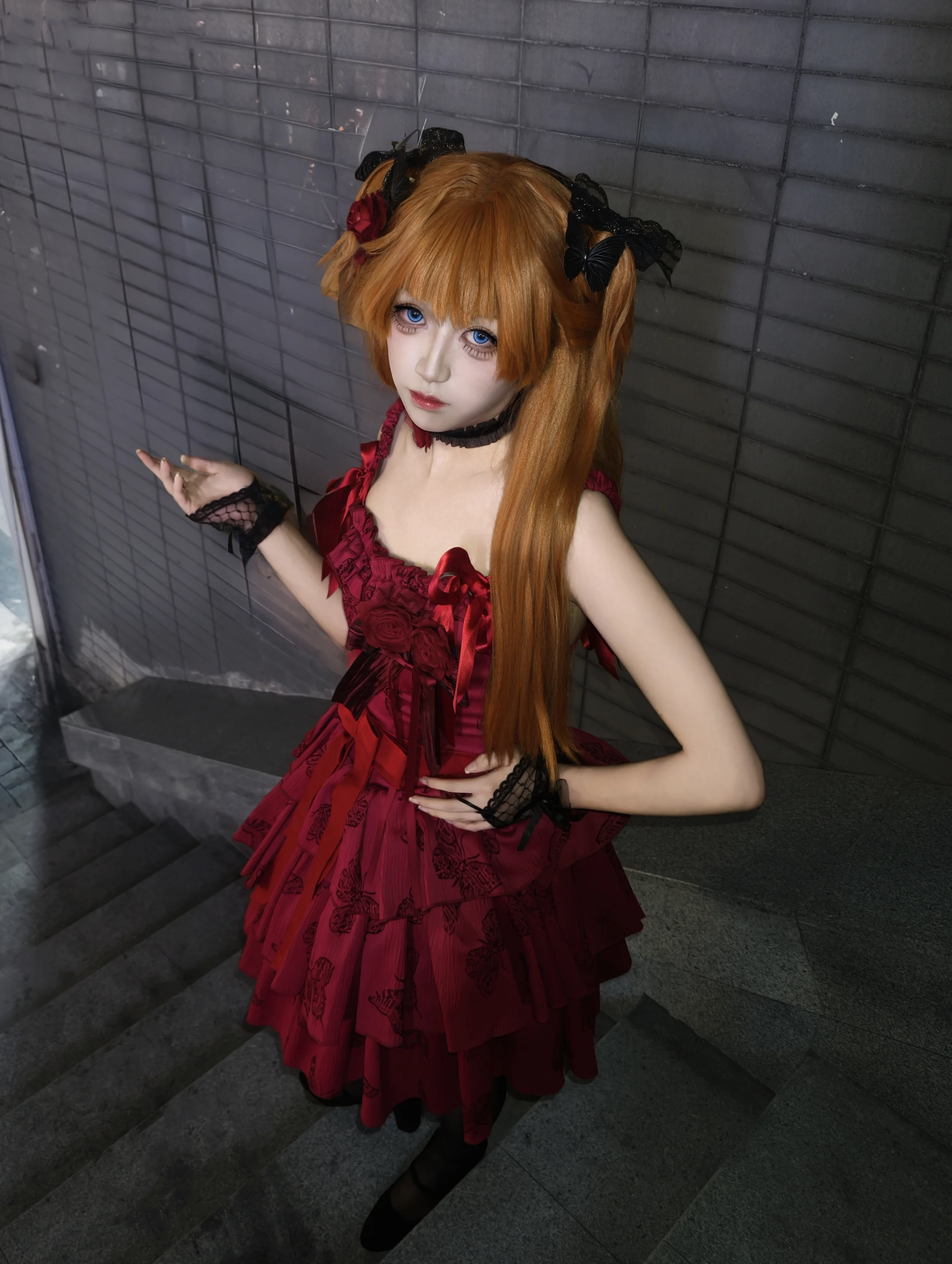 【アスカコスプレ】赤と黒の配色で表現するEVAパイロットの唯一無二の魅力 - 1 枚目