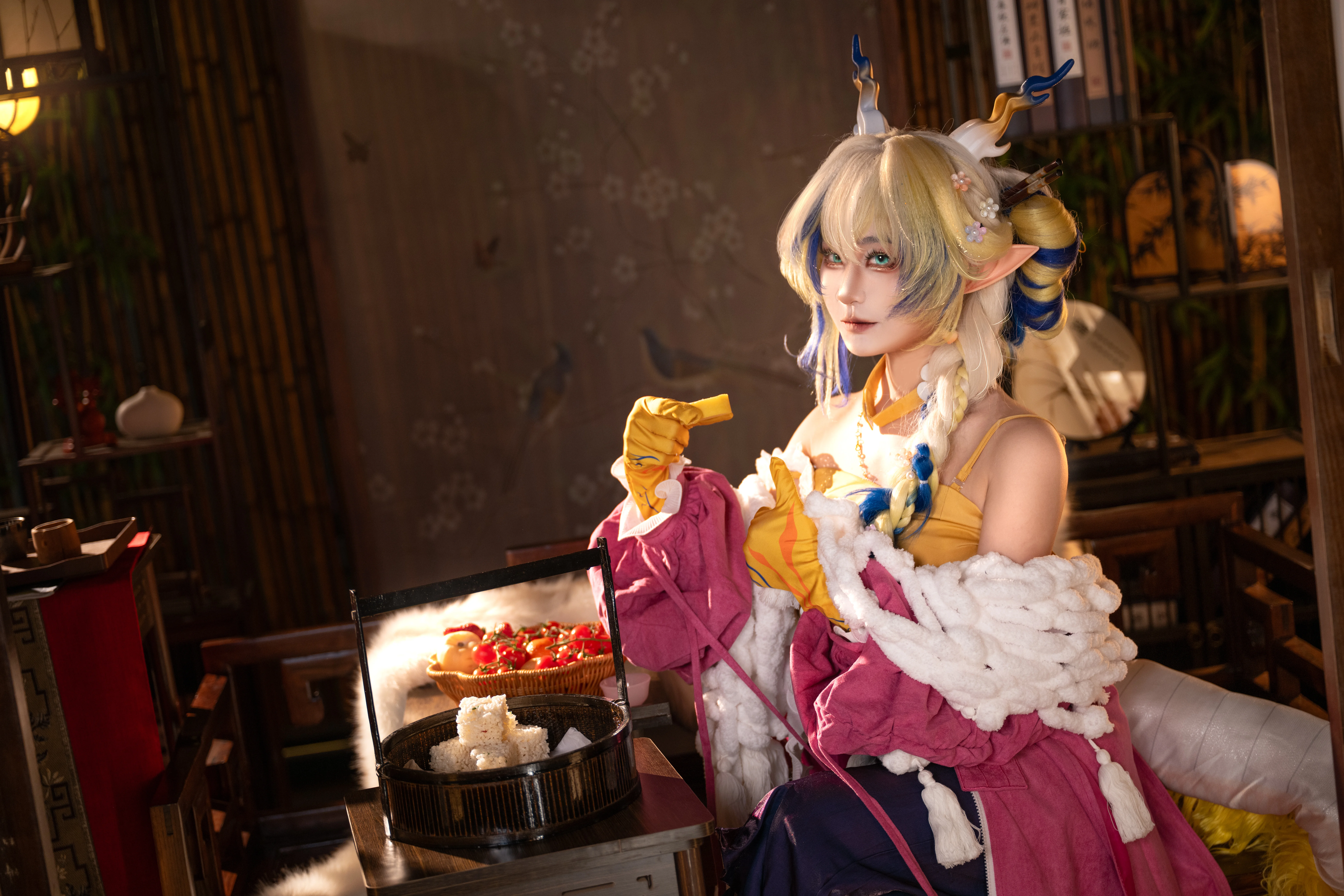 【黍cos】春日宴中的静谧瞬间，捕捉神女的一抹灵动 - 第 7 张
