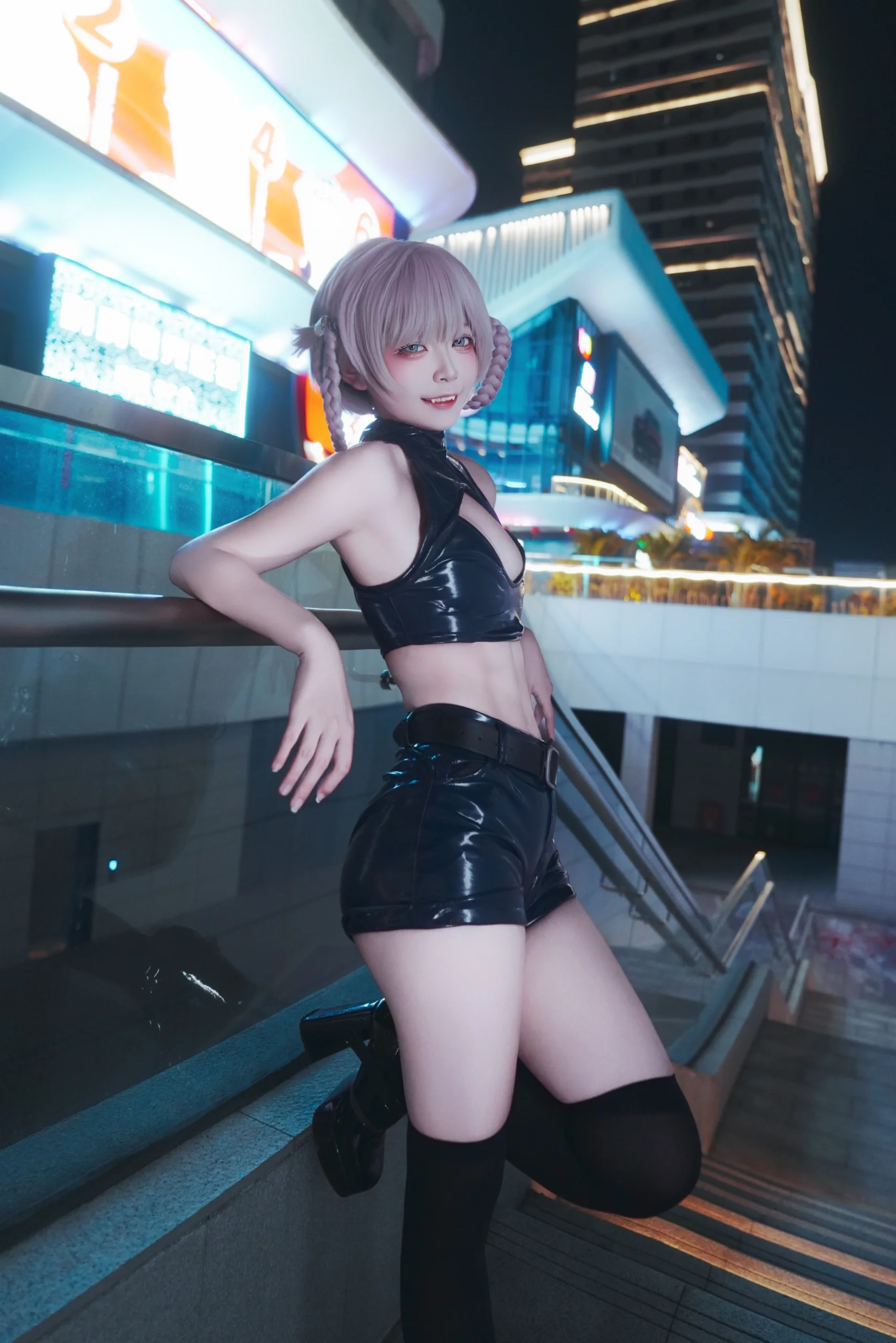 【七草荠cos】在城市霓虹中捕捉《彻夜之歌》的工业美学 - 第2张