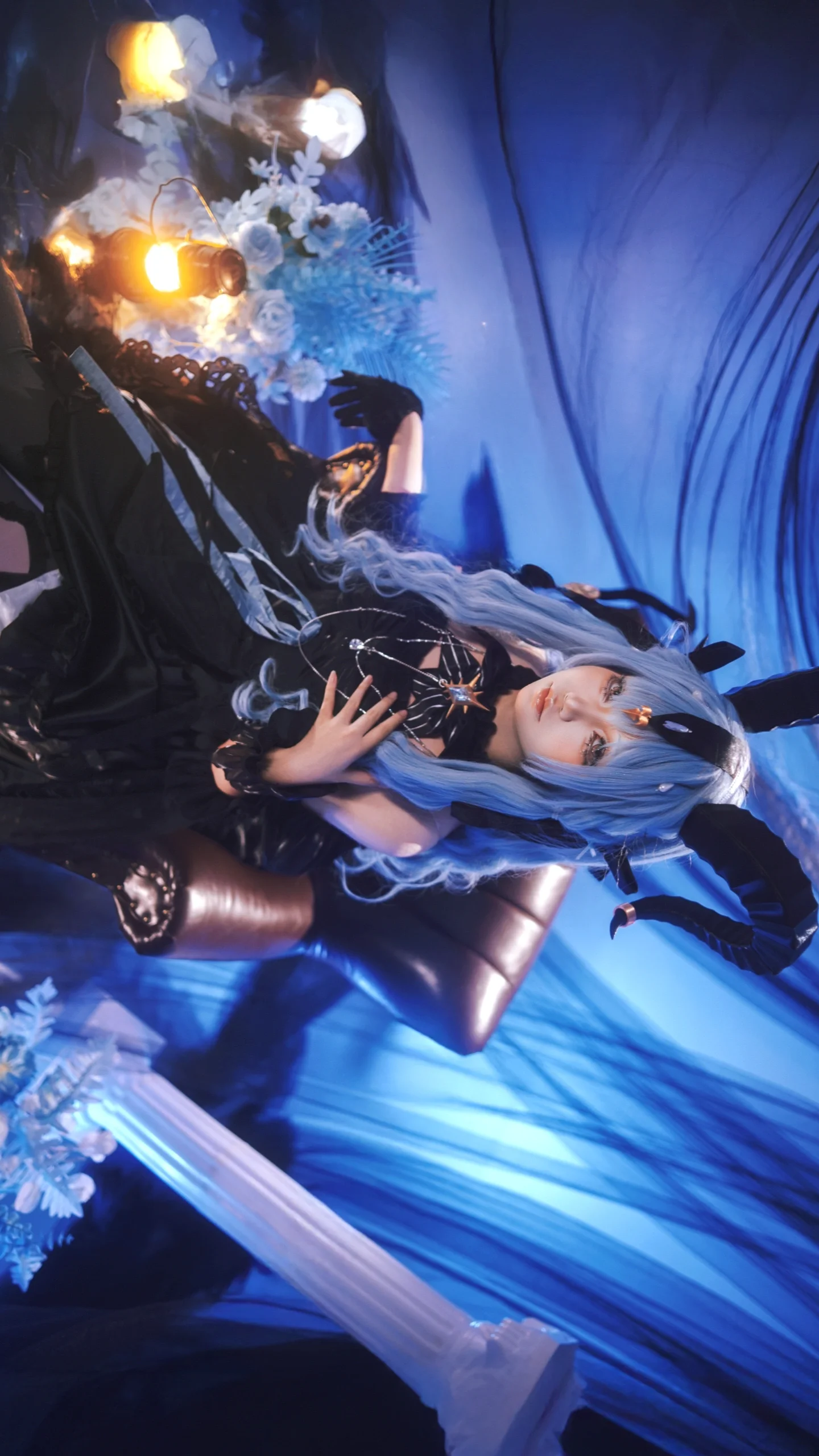 【豊川祥子 コスプレ】アークナイツコラボが魅せるステージ感溢れる表現