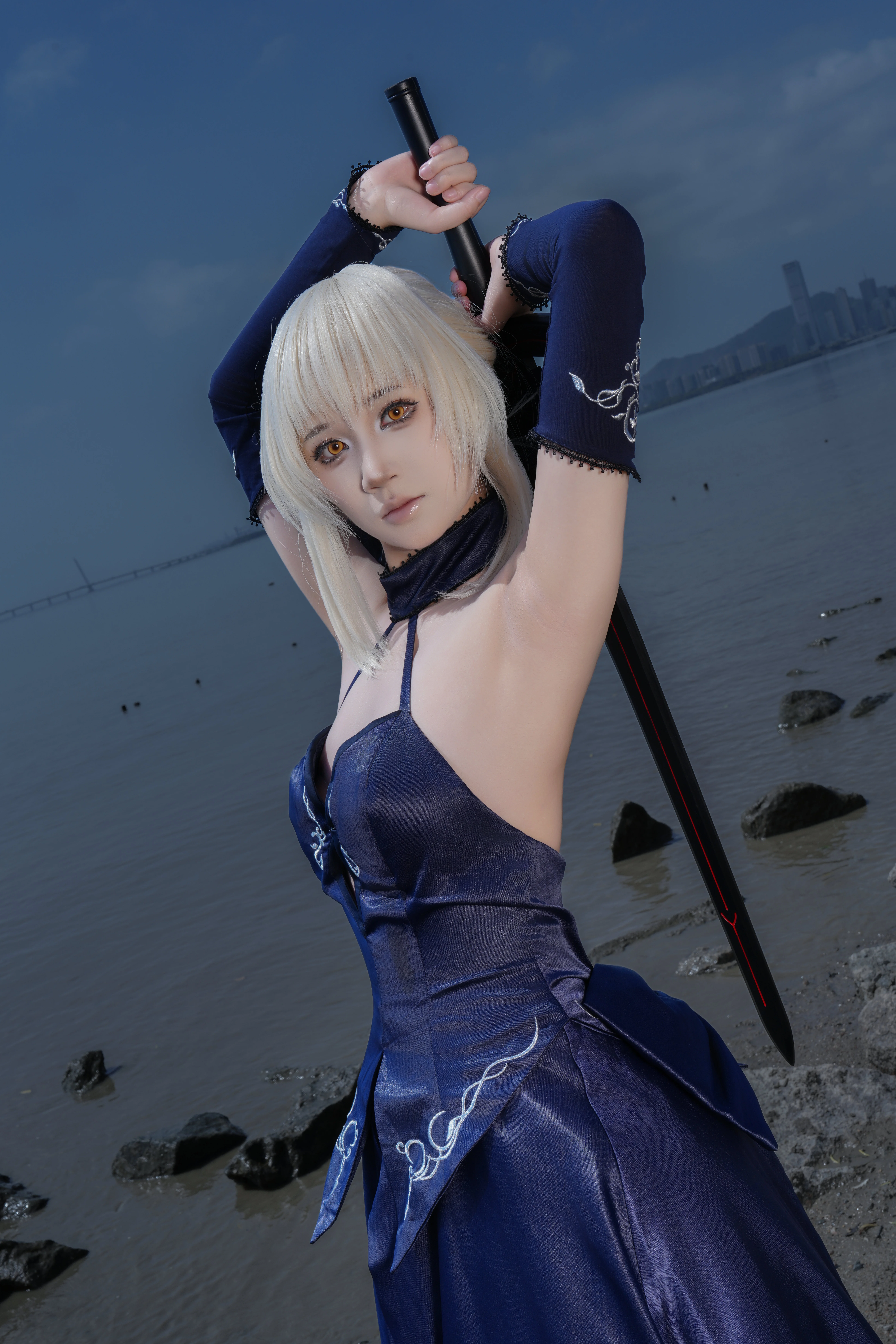 【阿尔托莉雅黑呆cos】Fate中的叛逆骑士，海边的剑影 - 第 1 张