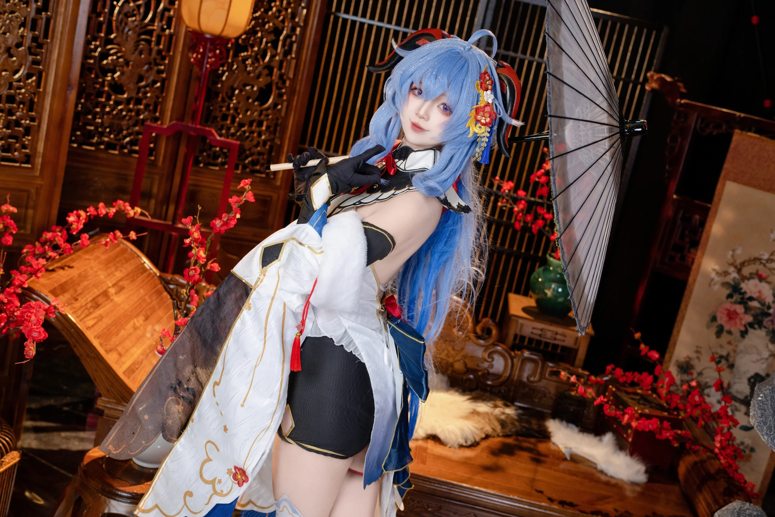 【甘雨cos】雪中红梅，倚梅回首踏雪寻梅 - 第 3 张