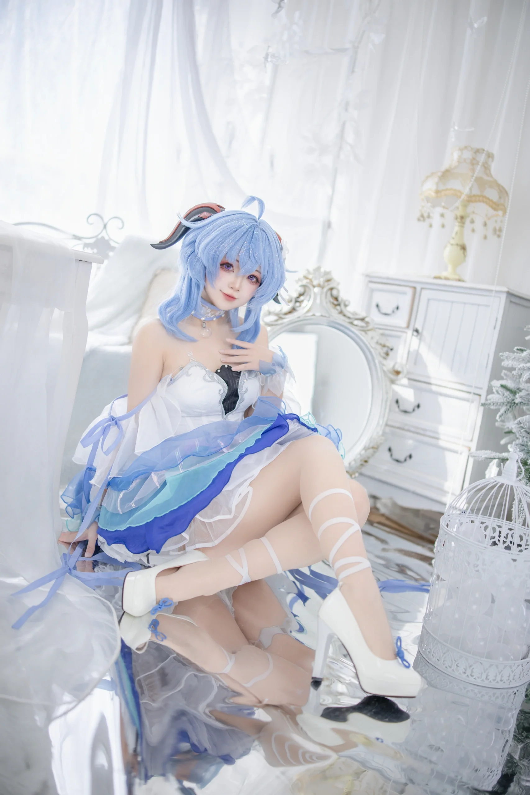 【甘雨cos】天鹅湖的冰霜芭蕾 封面