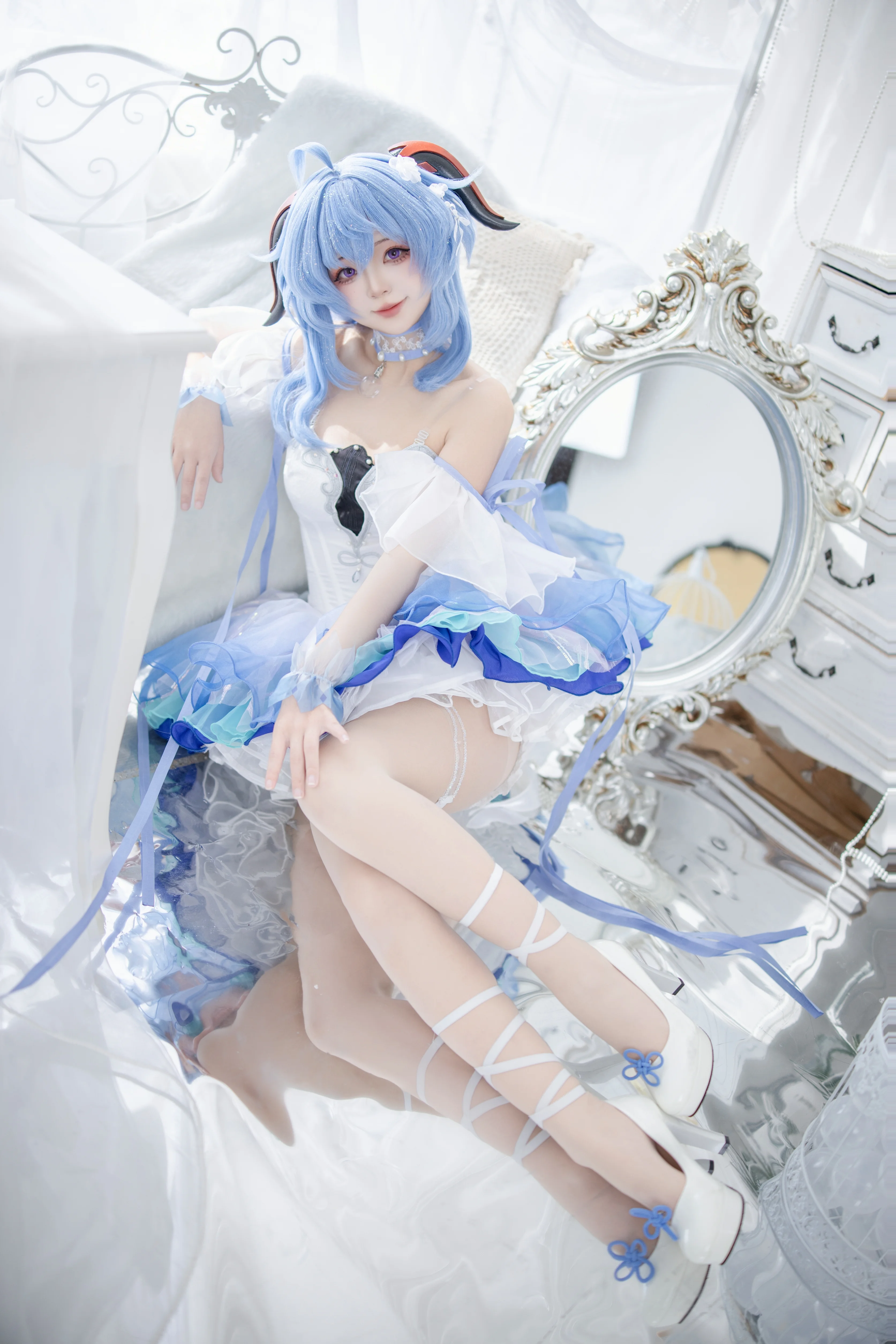 【甘雨cos】天鹅湖的冰霜芭蕾 - 第2张