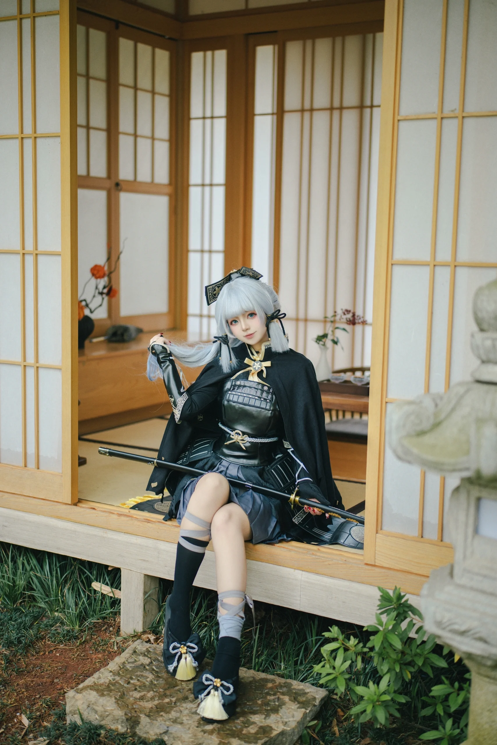 【神里绫华cos】深渊中的冰冷华容，在昆明庭院中破茧而生 - 第 2 张