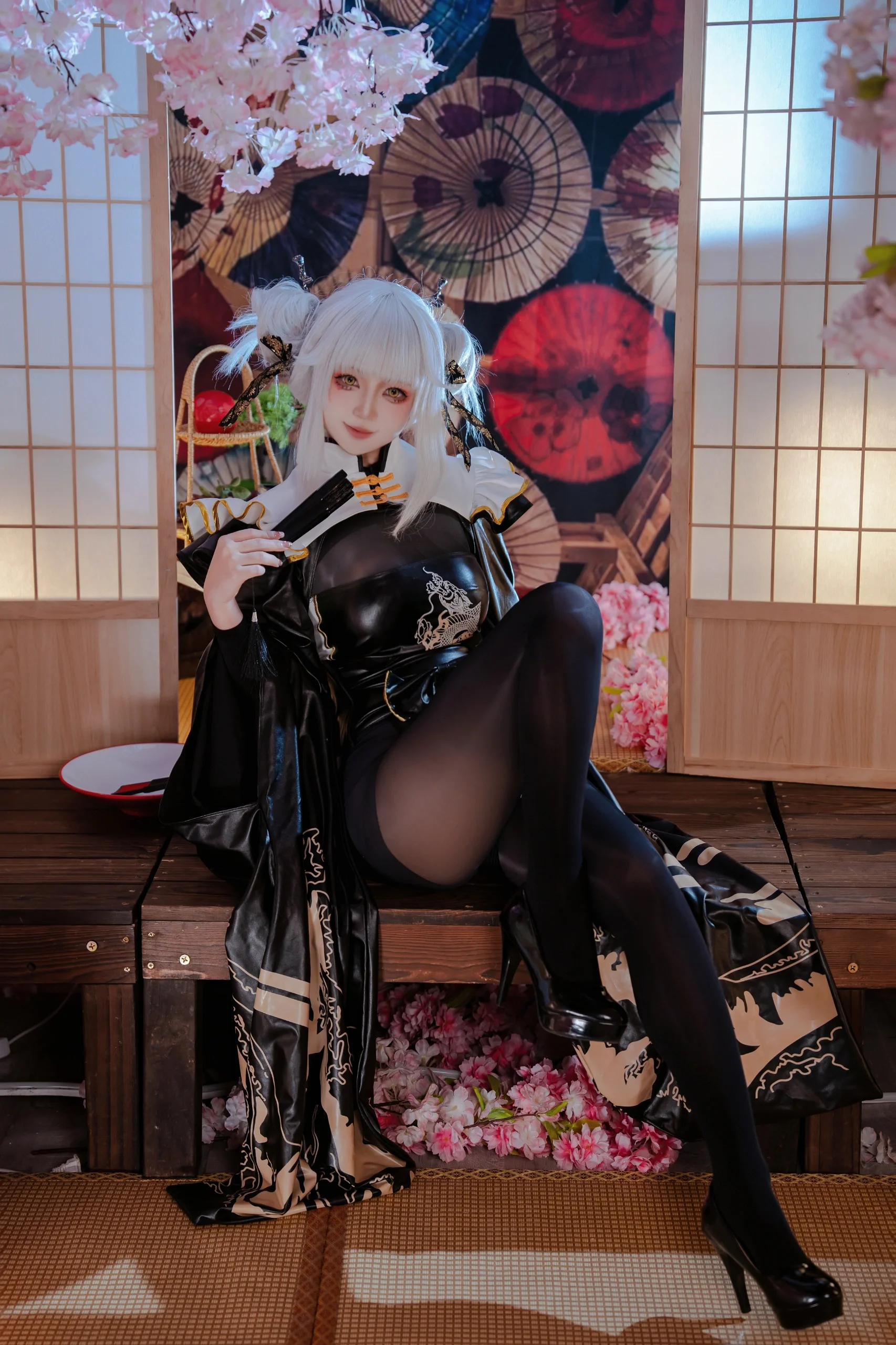 【白兔布兰儿cos】胜利女神NIKKE，指挥官请查收今日份的优雅 - 第 2 张