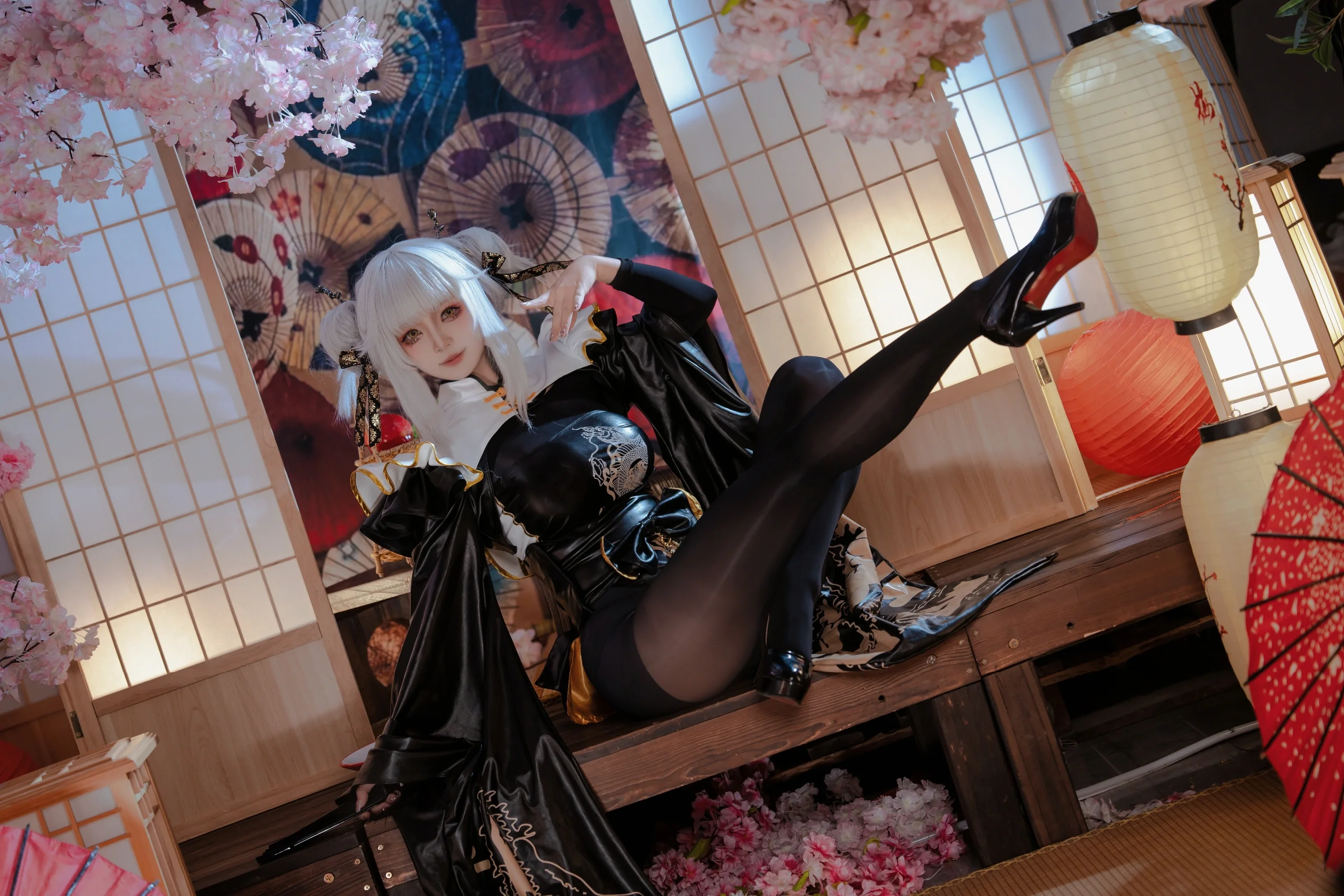 【白兔布兰儿cos】胜利女神NIKKE，指挥官请查收今日份的优雅 - 第 4 张