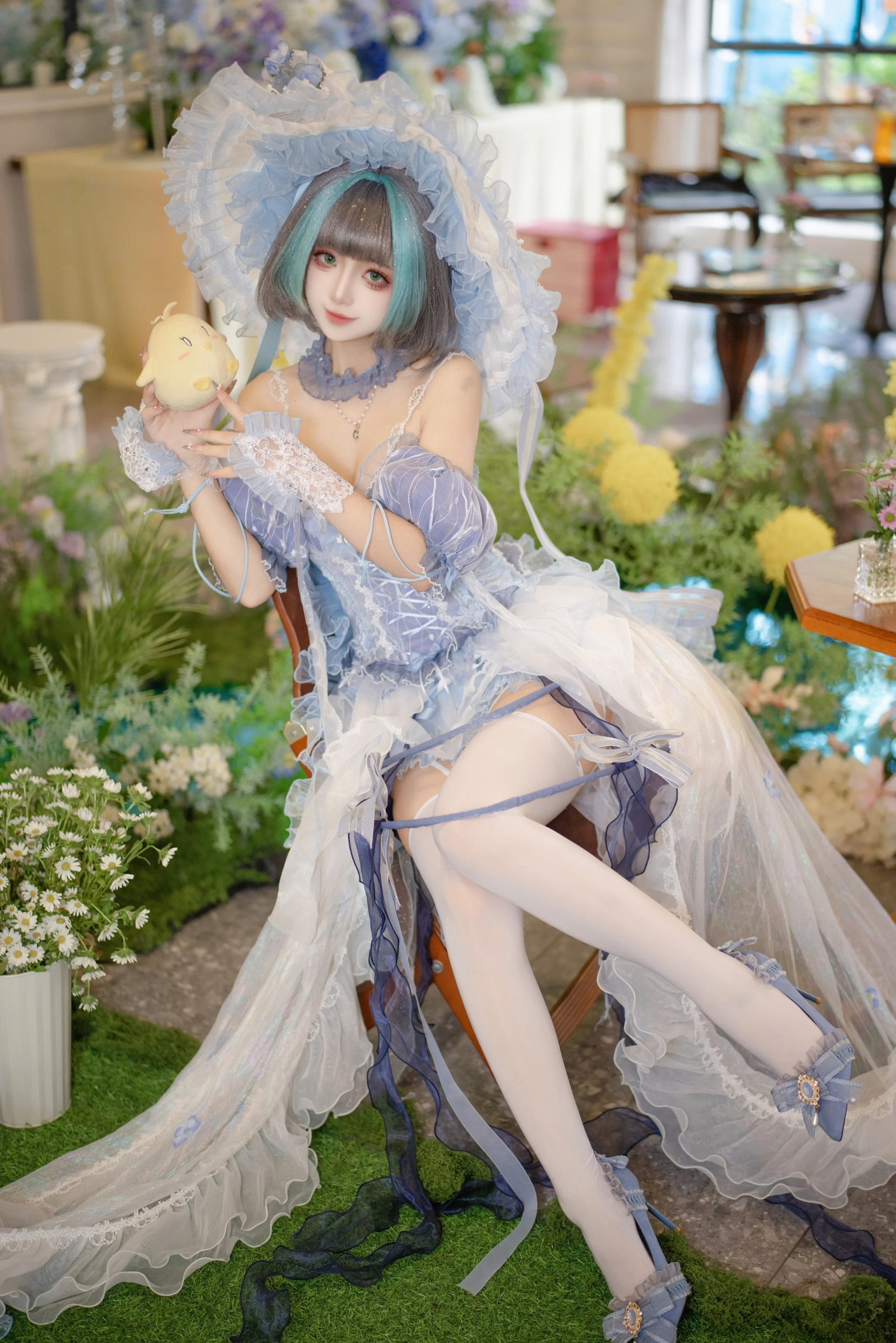 【柴郡cos】在繁花间捕捉《碧蓝航线》里的优雅瞬间 封面