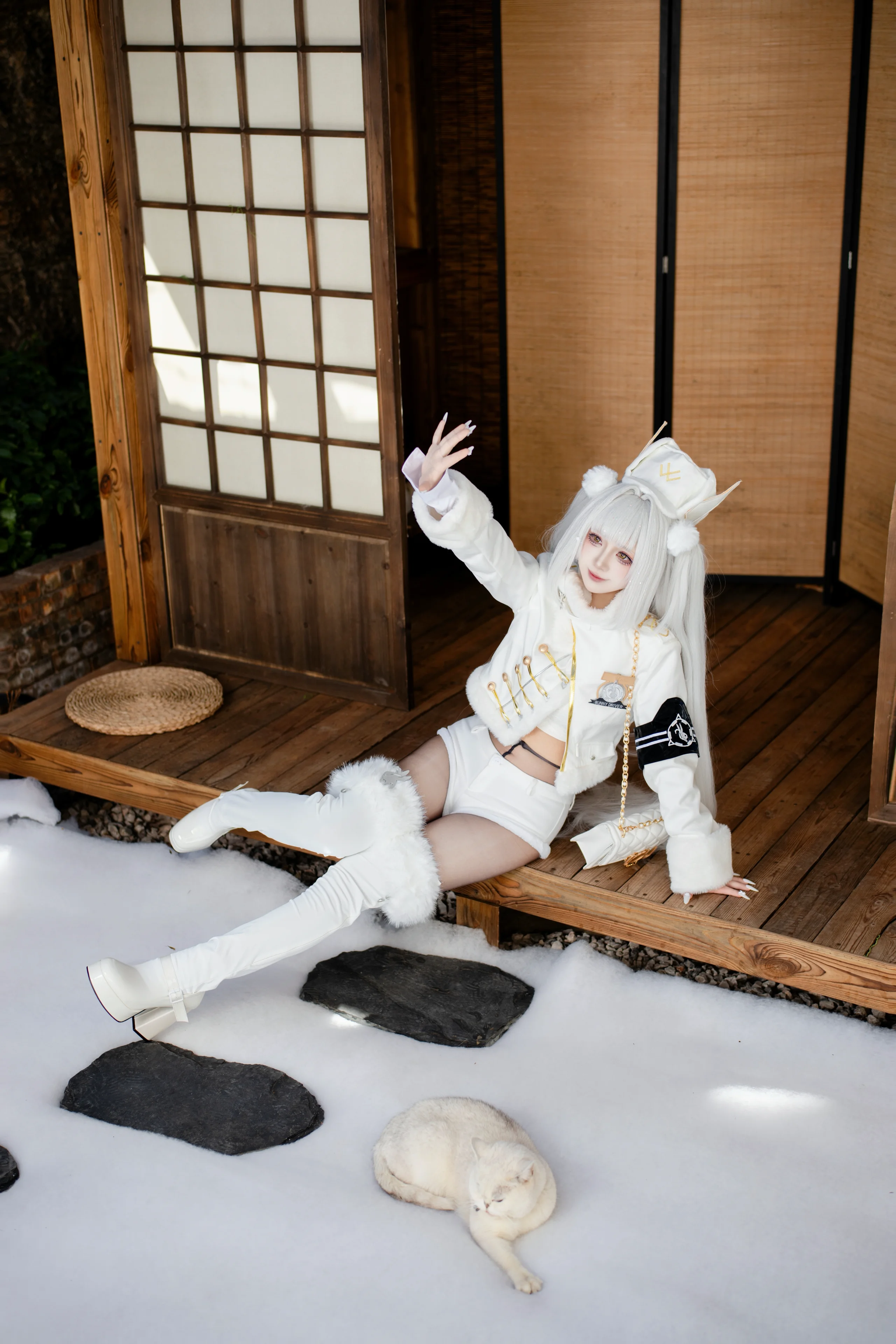 【布兰儿cos】在白兔幸运列车上邂逅冬日的温柔 - 第4张