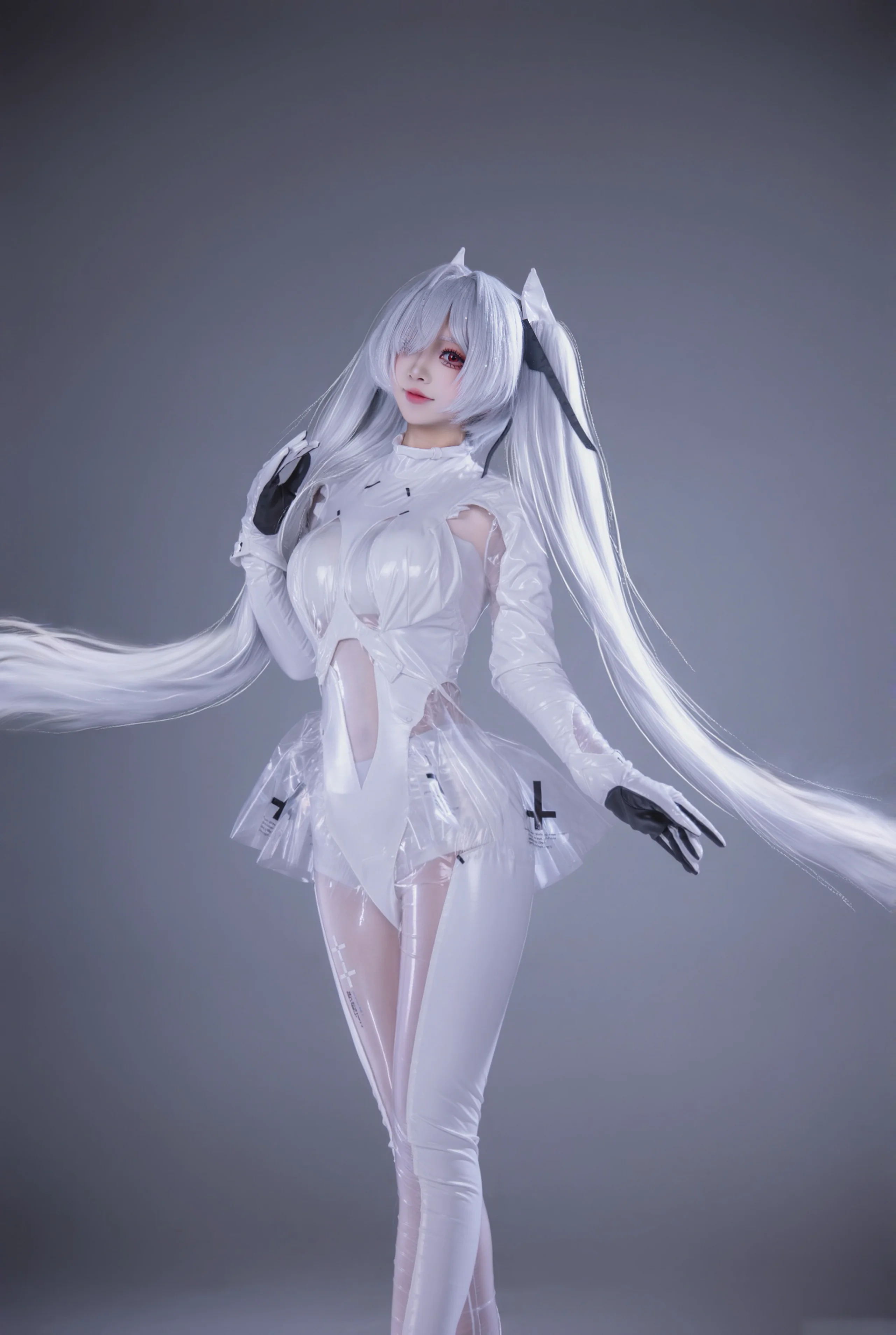 【勝利女神灰姑娘cos】純白膠衣下的機械優雅