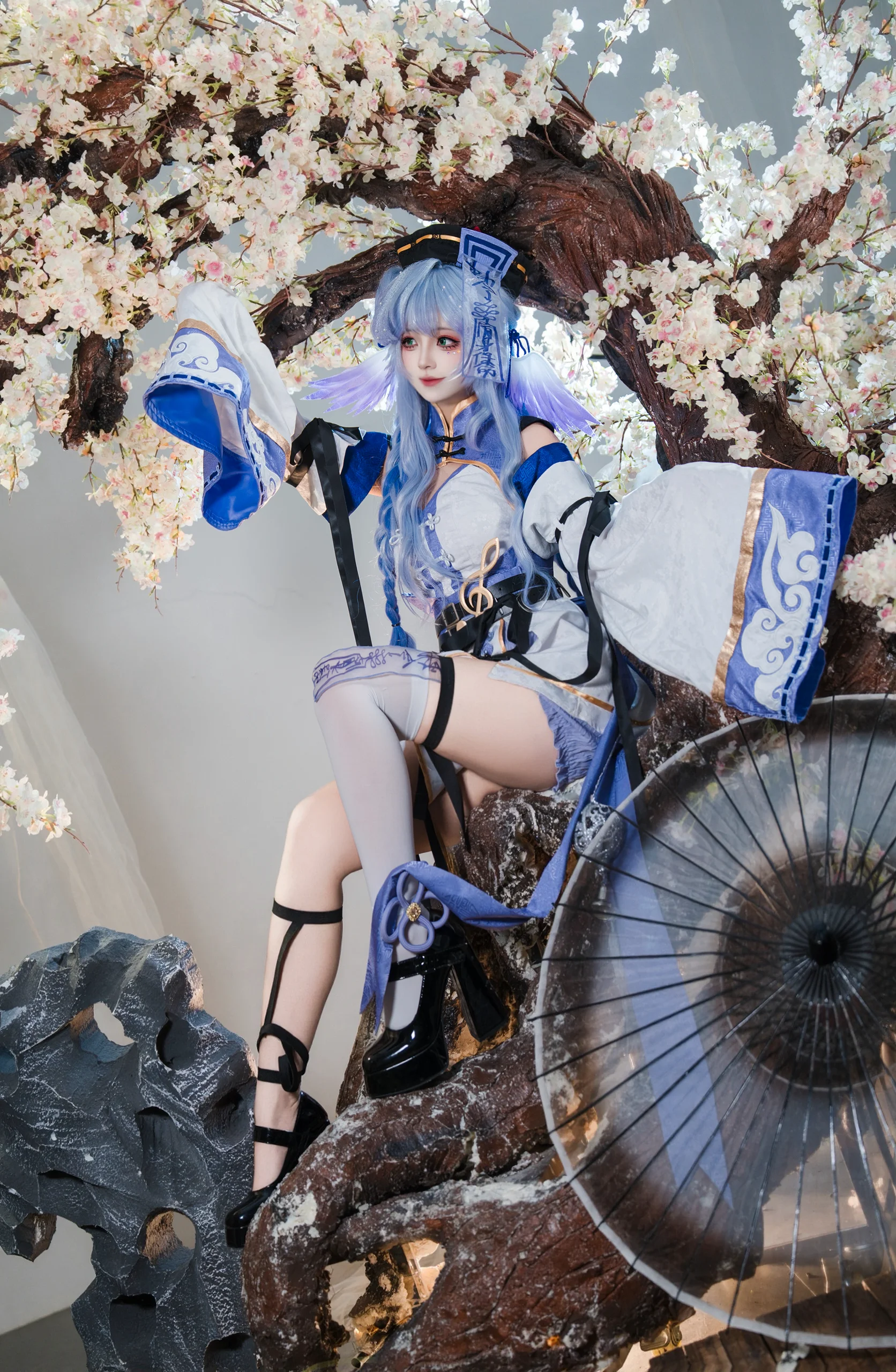 【知更鸟cos】在崩坏星穹铁道的樱花树下聆听旋律 - 第3张