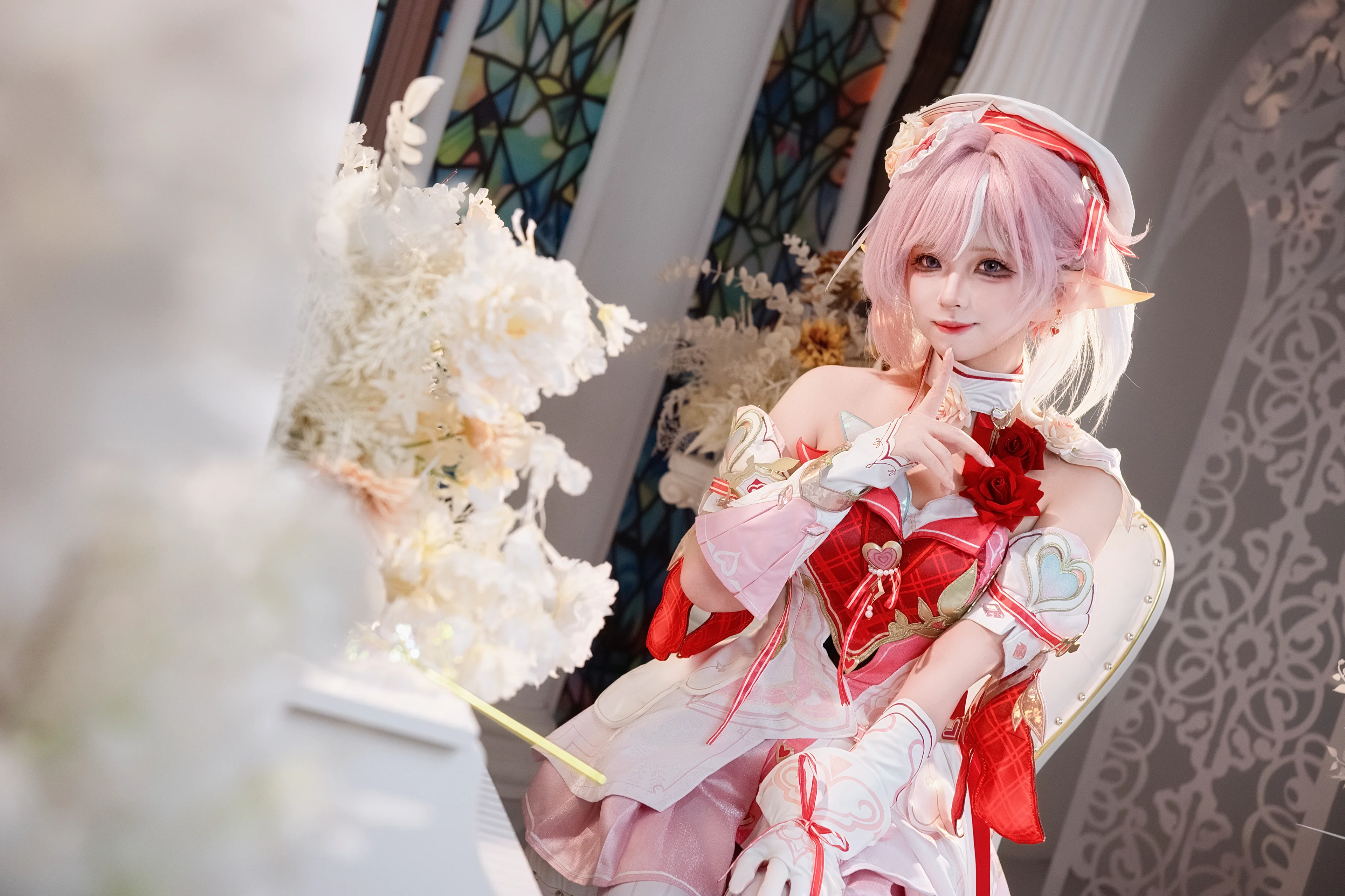 【爱莉希雅cos】崩坏3里的粉色妖精与彩绘玻璃窗 - 第 3 张