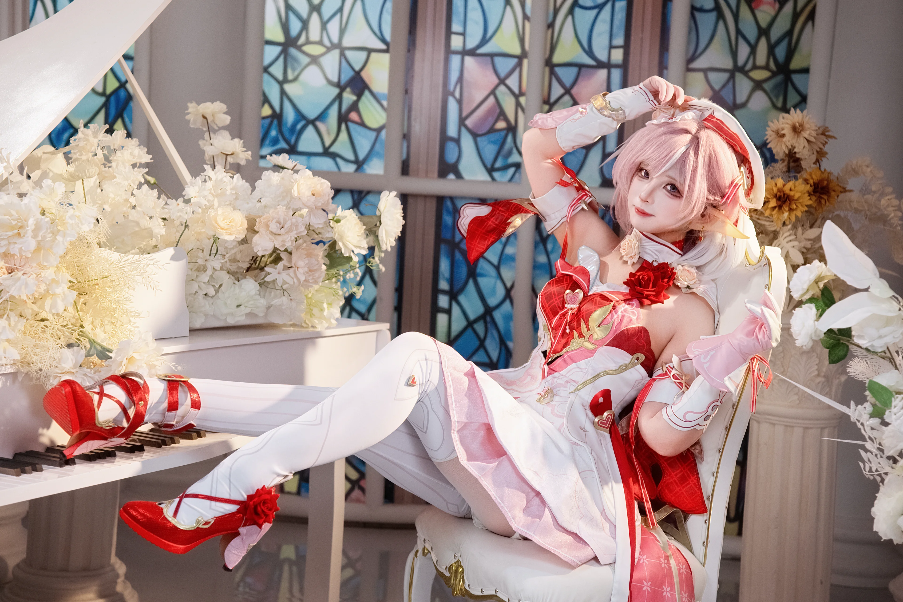 【爱莉希雅cos】崩坏3里的粉色妖精与彩绘玻璃窗 - 第 4 张
