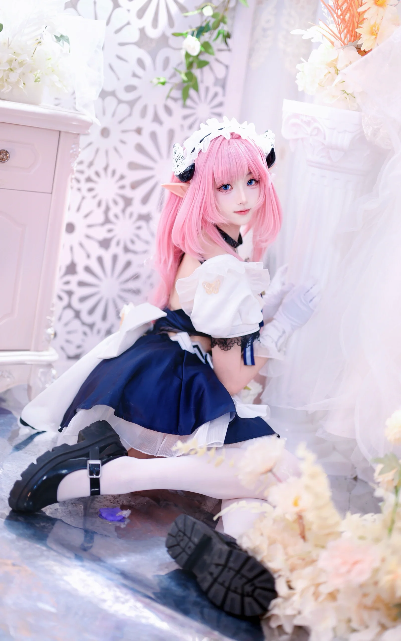 【愛莉希雅cos】粉色女僕裝下的無暇笑容，崩壞三的溫柔日常 - 第 1 張