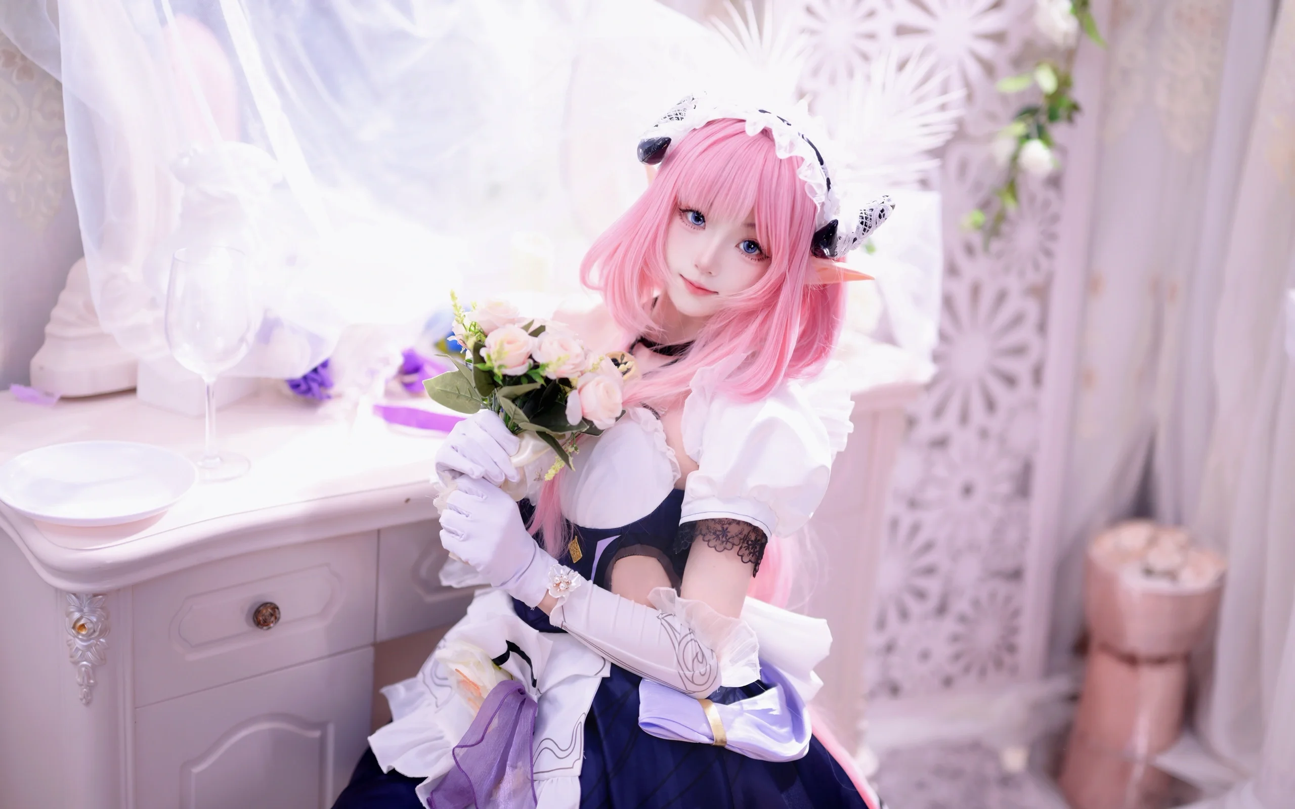【愛莉希雅cos】粉色女僕裝下的無暇笑容，崩壞三的溫柔日常 - 第 4 張