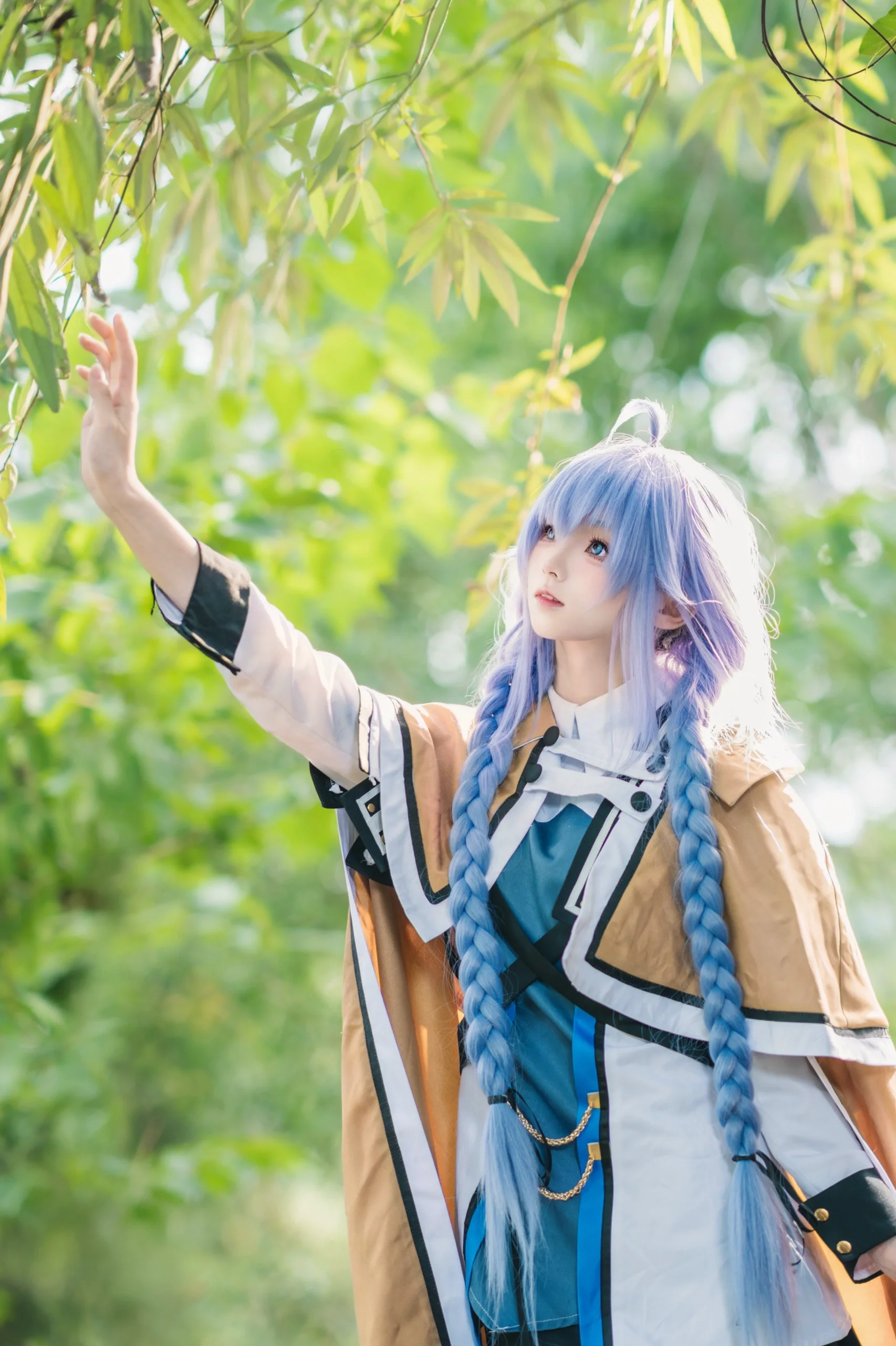 [Roxy cosplay] The Blue-Haired Witch on a Journey in Mushoku Tensei: Jobless Reincarnation - Image 2