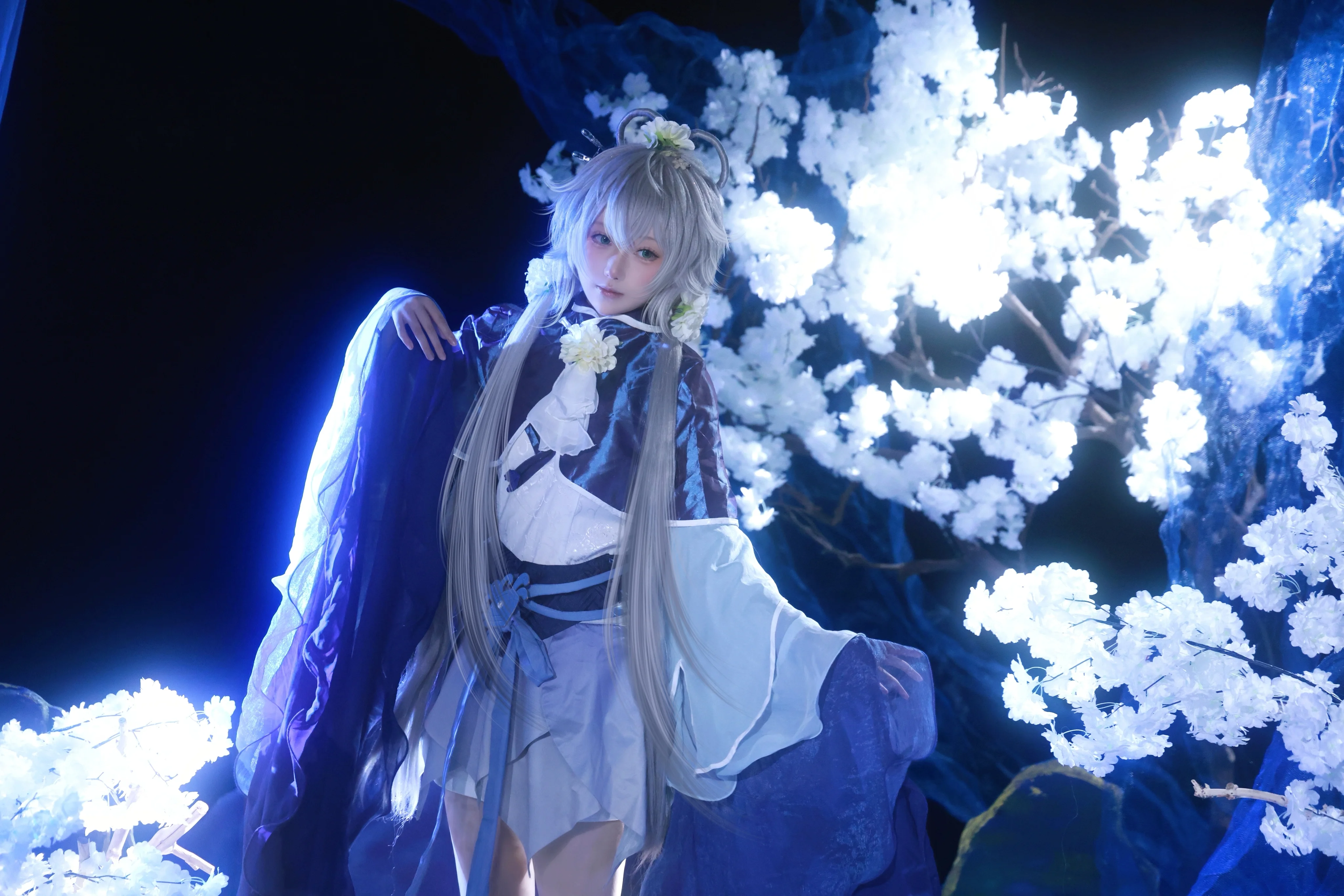 [Luo Tianyi cosplay] Vsinger's Winter Wonderland: Celebrating Winter Solstice Early in Midsummer - Image 2