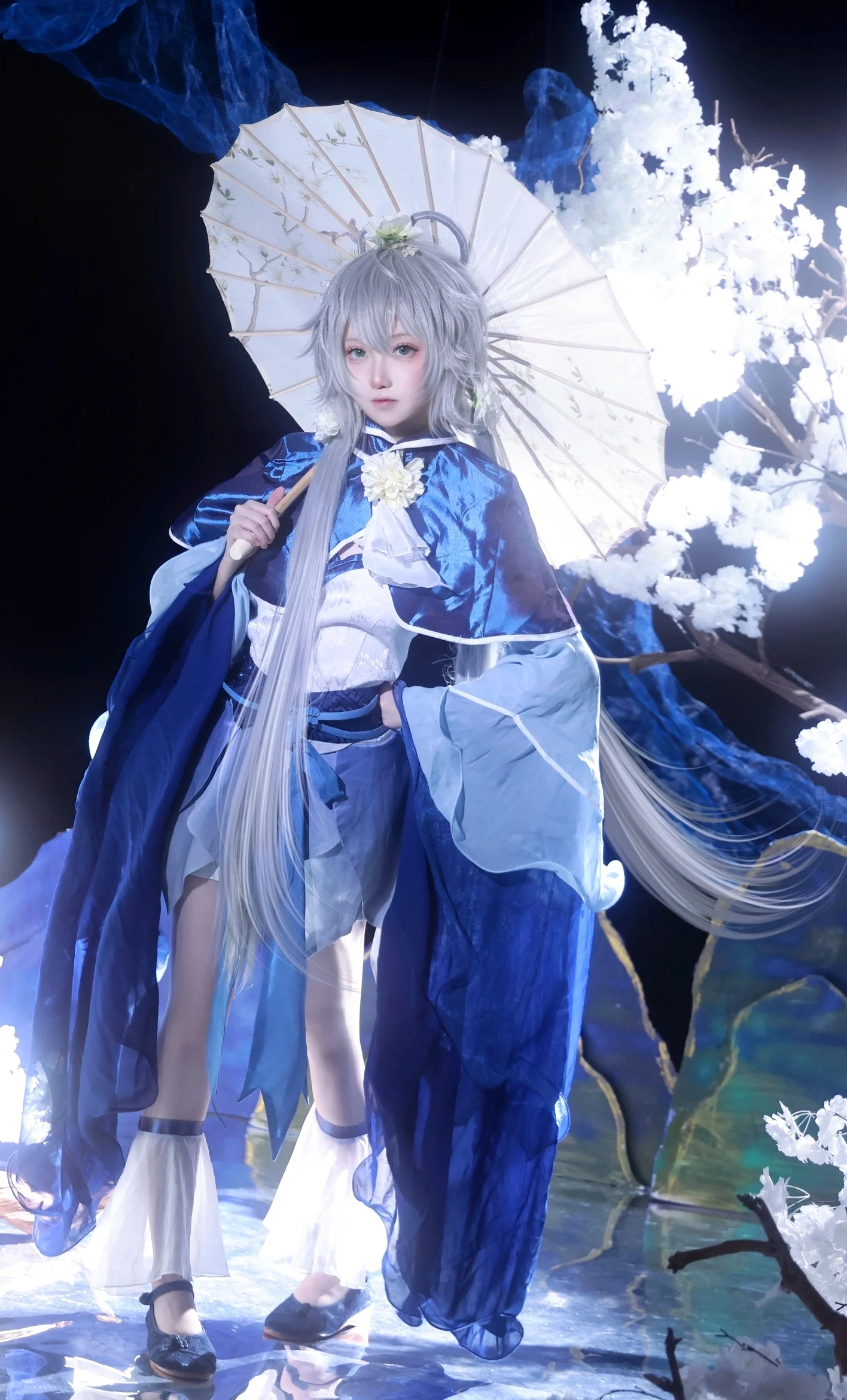 [Luo Tianyi Cosplay] Vocaloid Blue and White Traditional Style Cosplay Studio Photoshoot