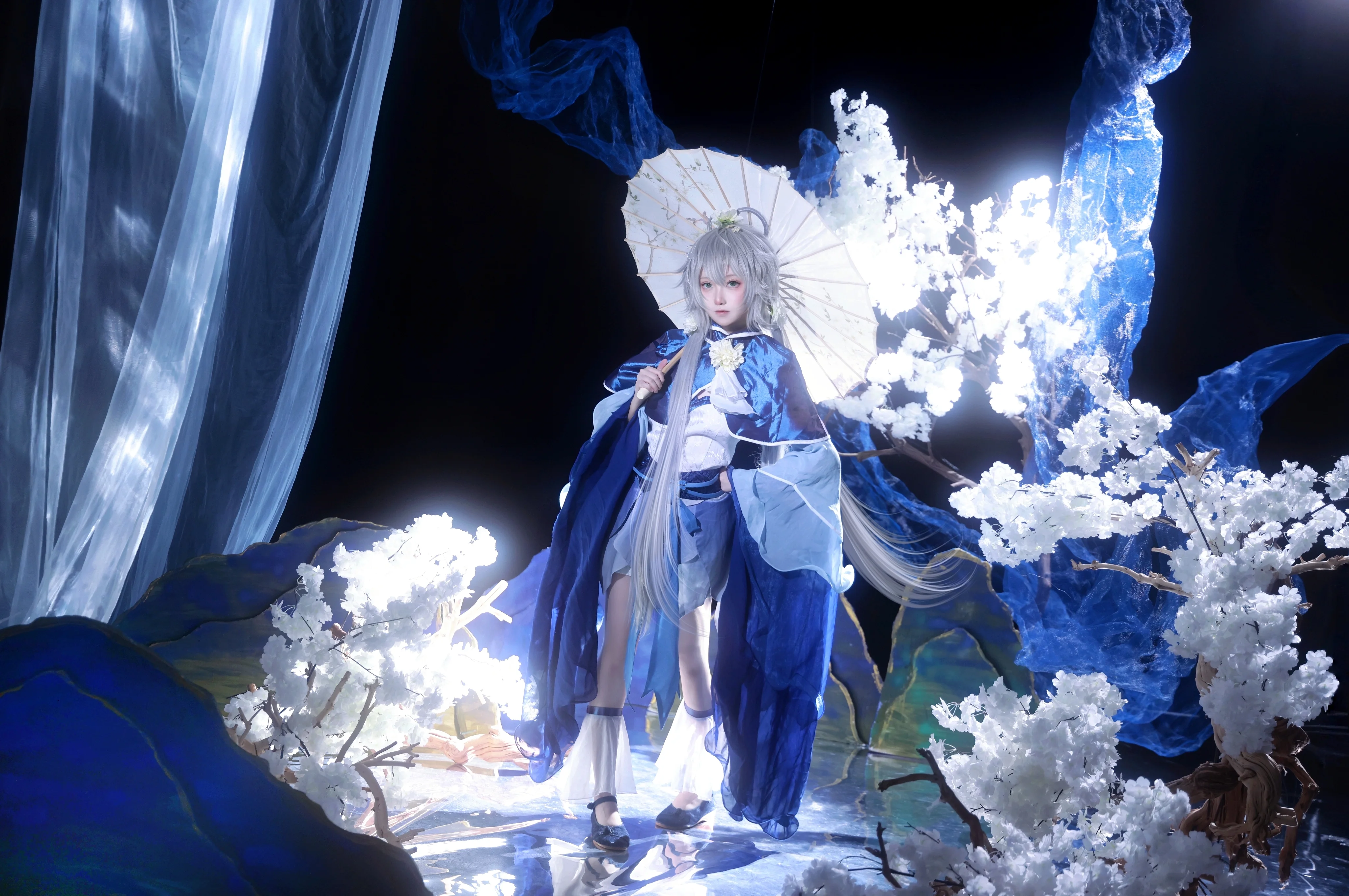 [Luo Tianyi Cosplay] Vocaloid Blue and White Traditional Style Cosplay Studio Photoshoot - Image 2