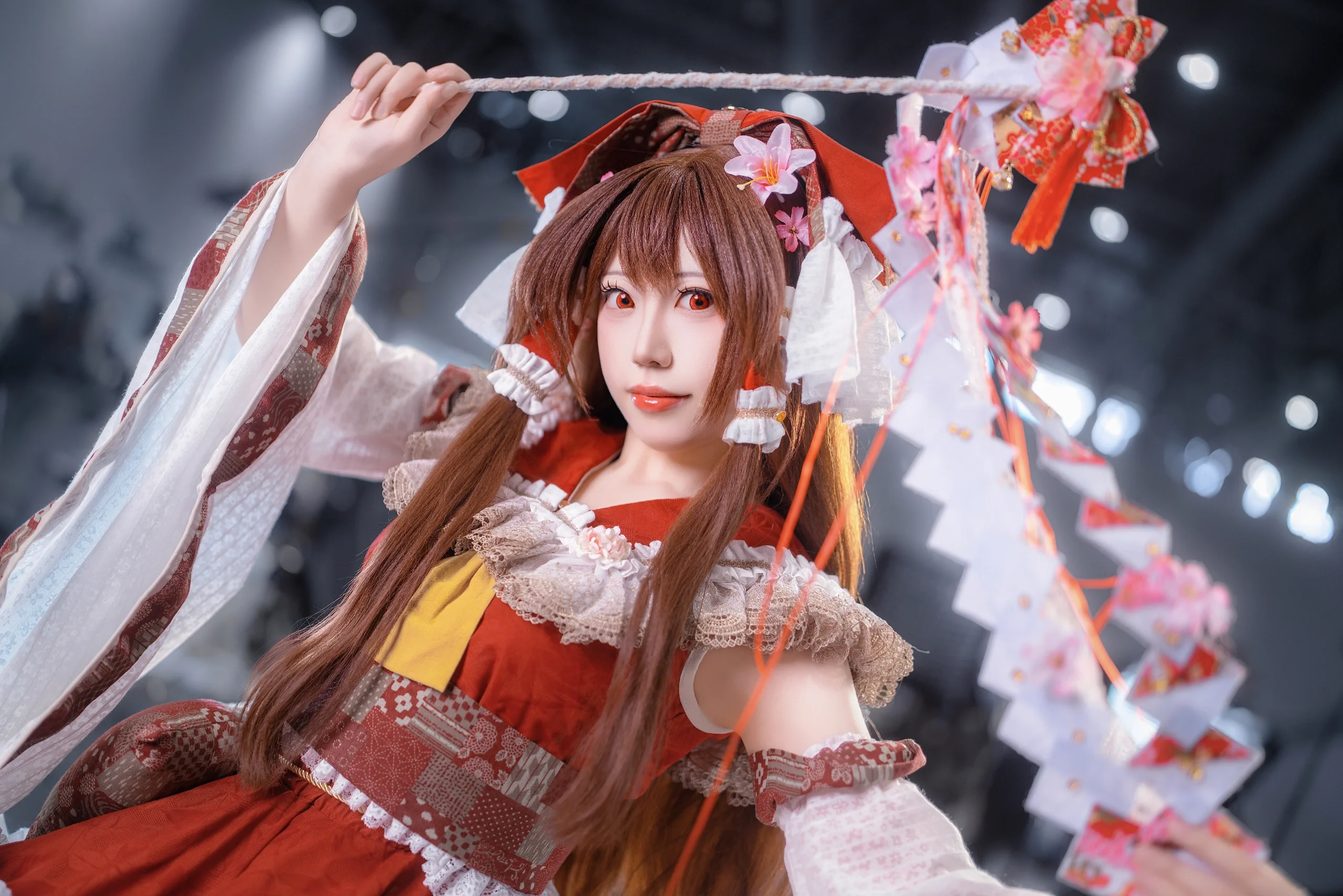 【博丽灵梦cos】红白巫女参上，御币一甩财运来 - 第 2 张