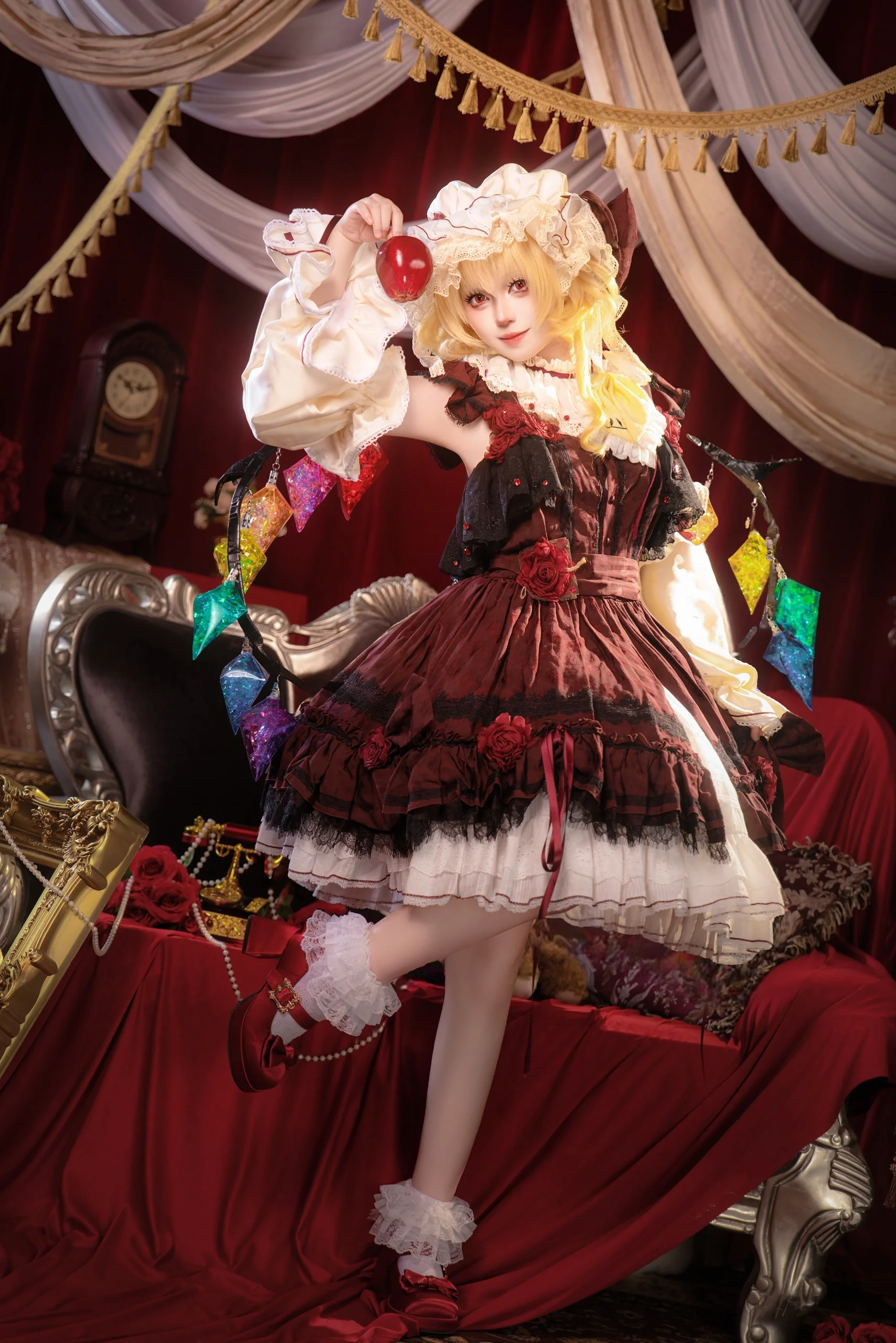 【芙蘭朵露cos】紅魔館地下室的小惡魔，來嚐嚐這枚紅蘋果吧