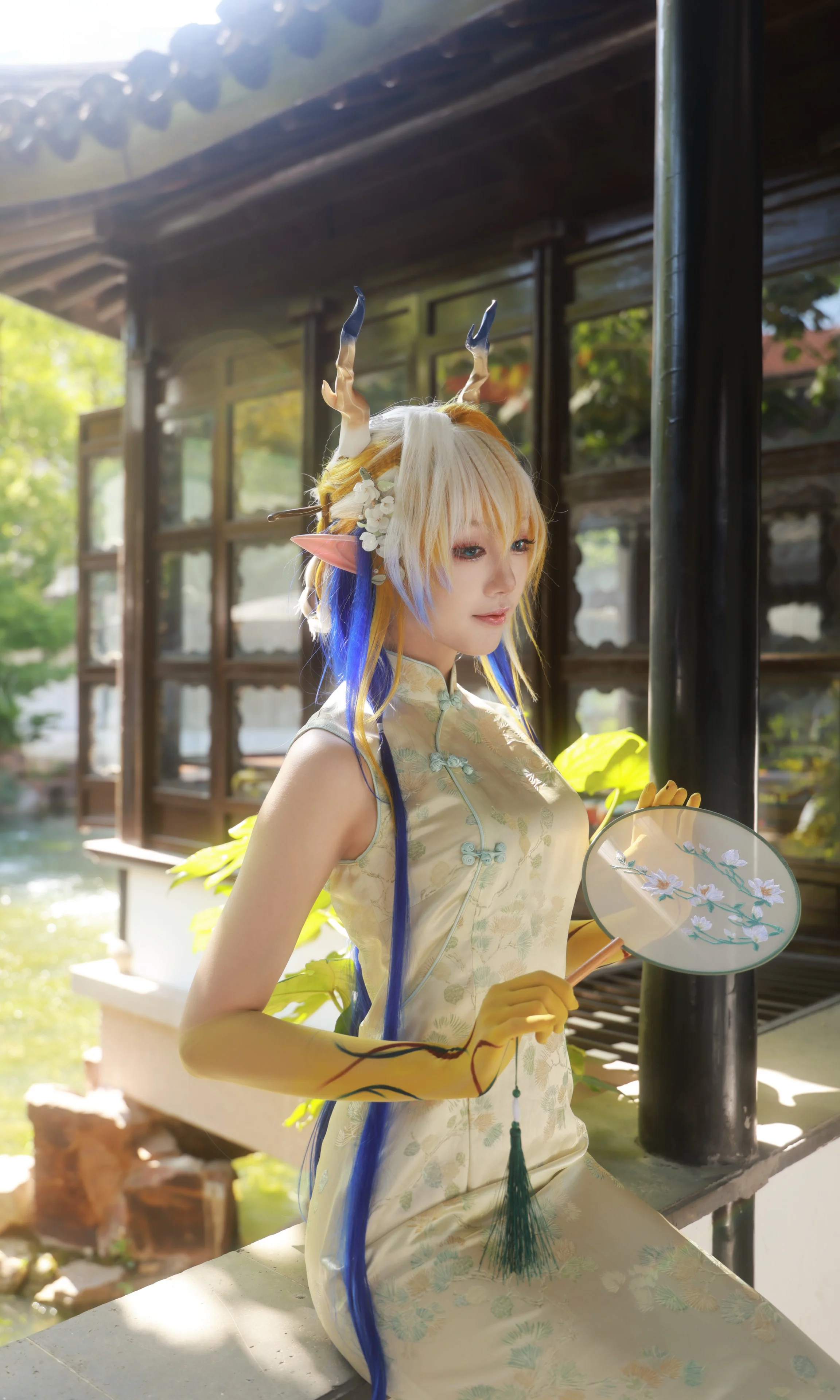 【シュ コスプレ】アークナイツ「穂光霽影」、庭園での午後のひととき - 5 枚目