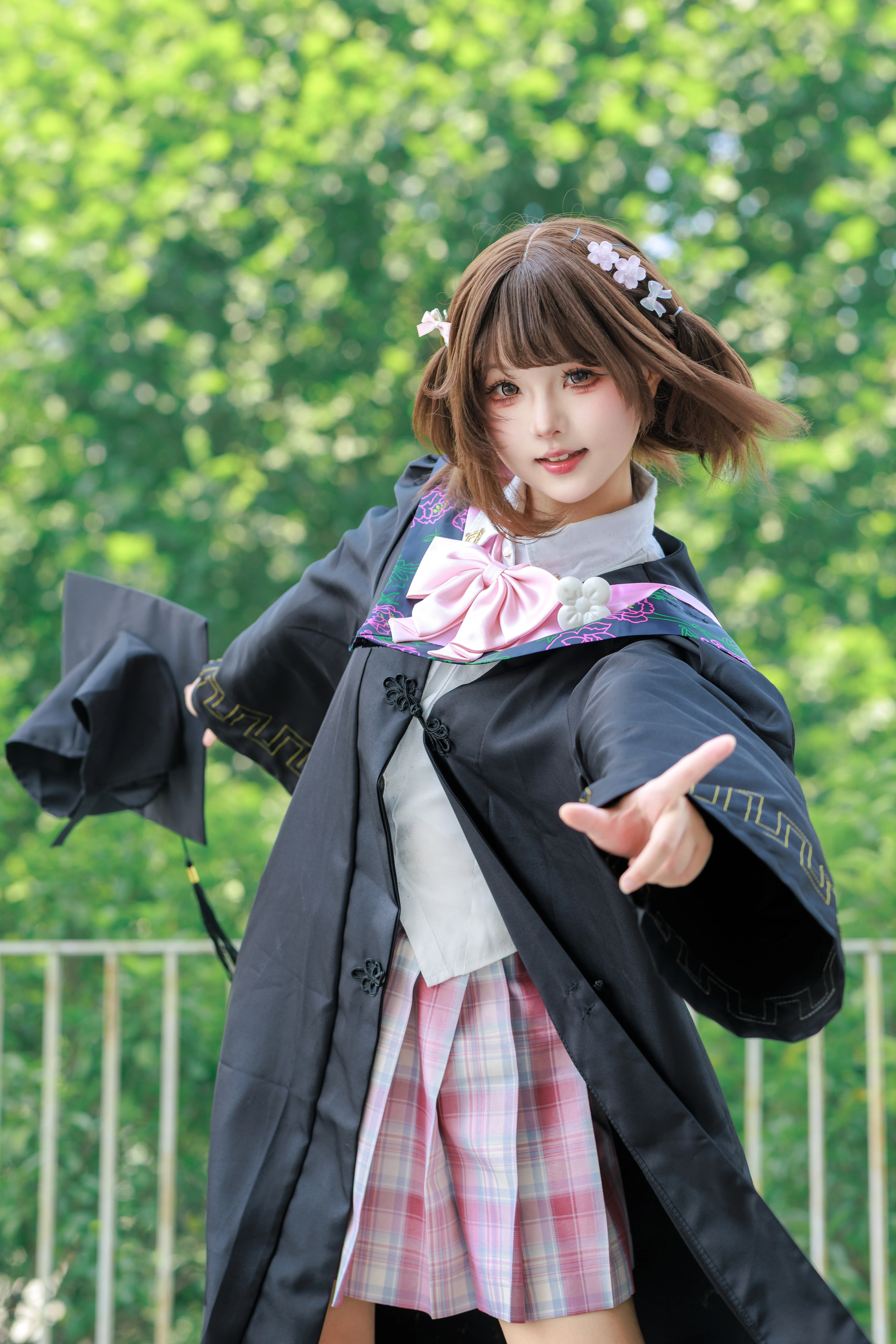 毕业季里这套萌系学士服真的太戳我了