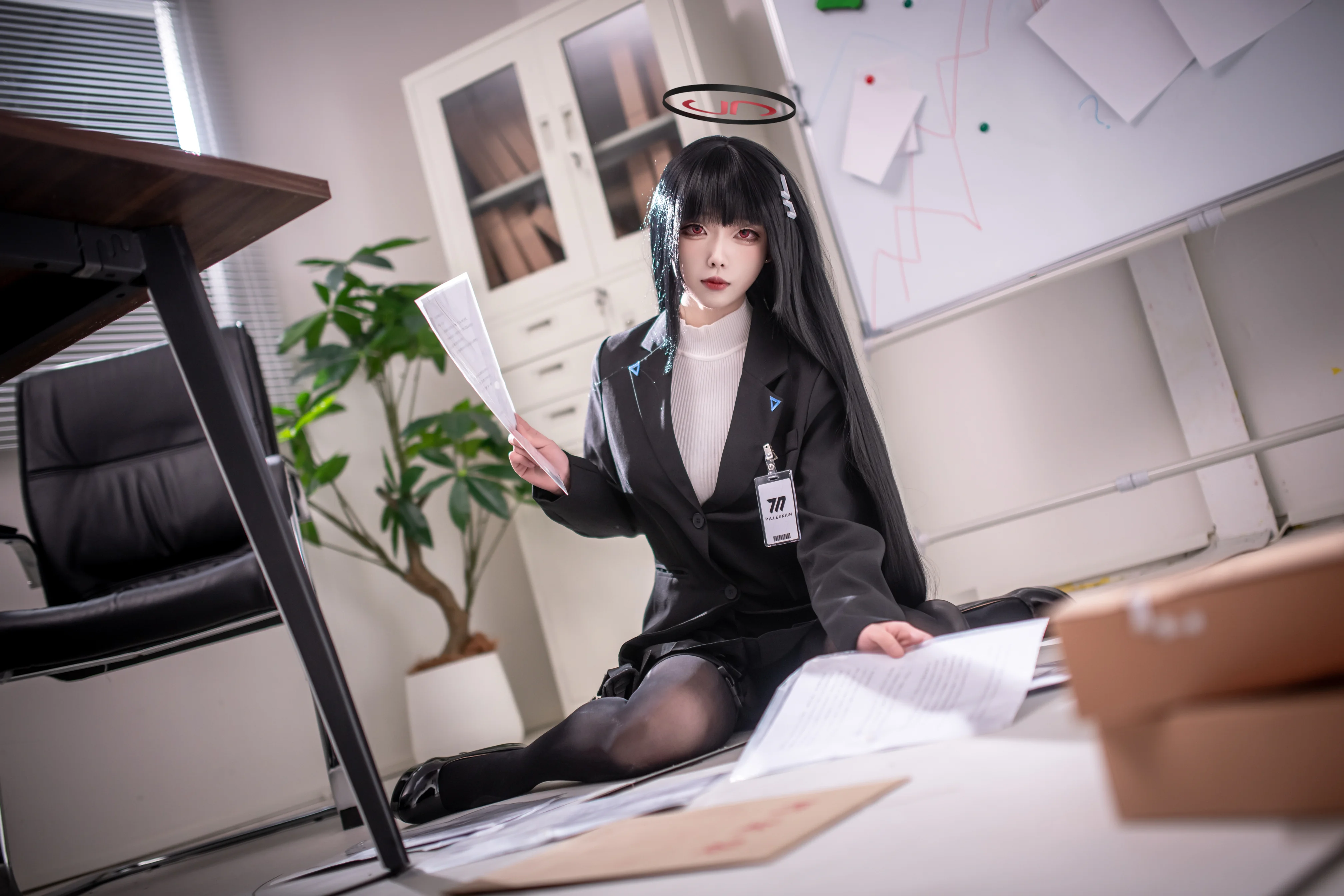 【调月莉音cos】蔚蓝档案的办公室OL日常 - 第 8 张