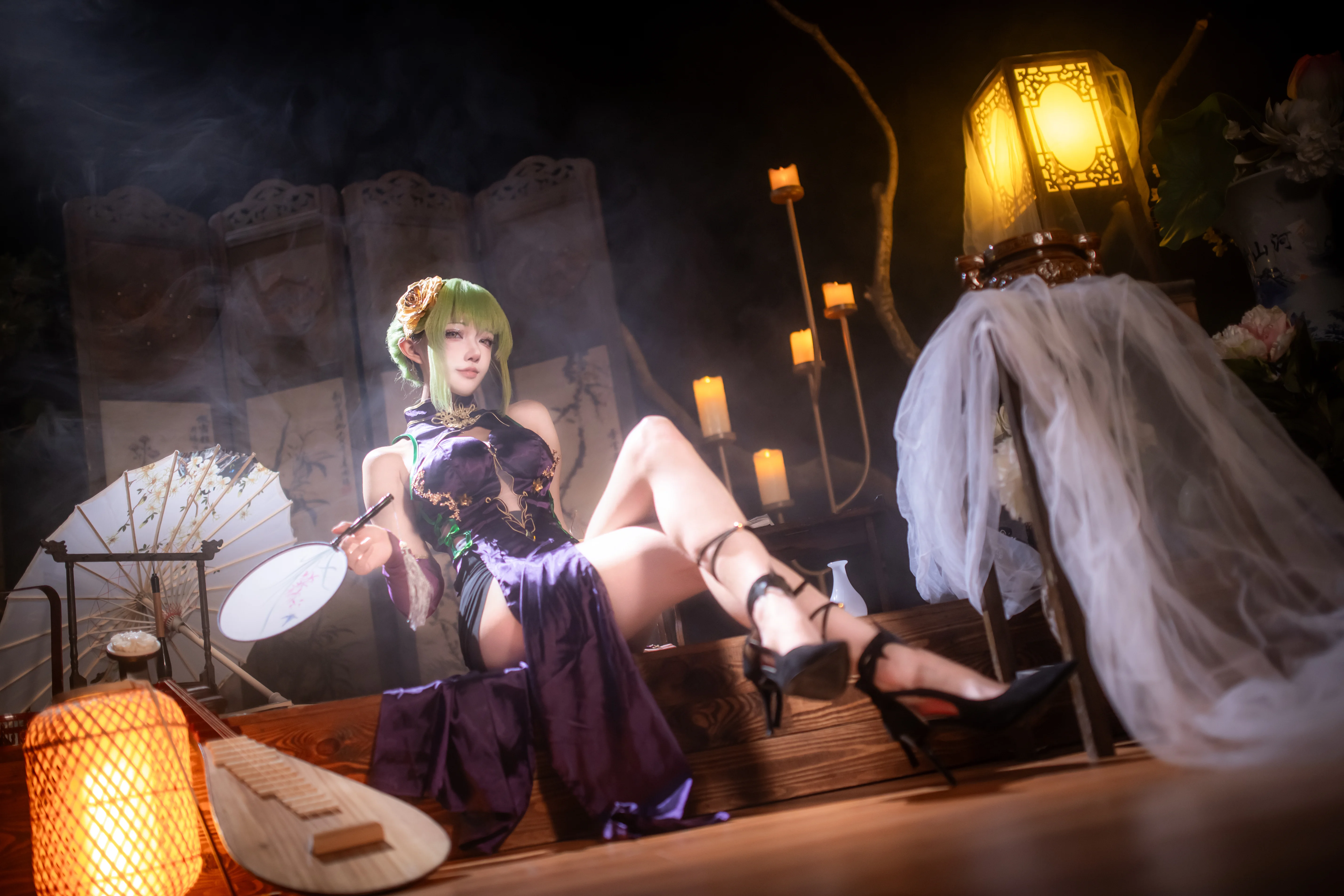 [C.C. cosplay] Code Geass: Lelouch of the Rebellion—The Witch Temperament Under a Purple Qipao - Image 5