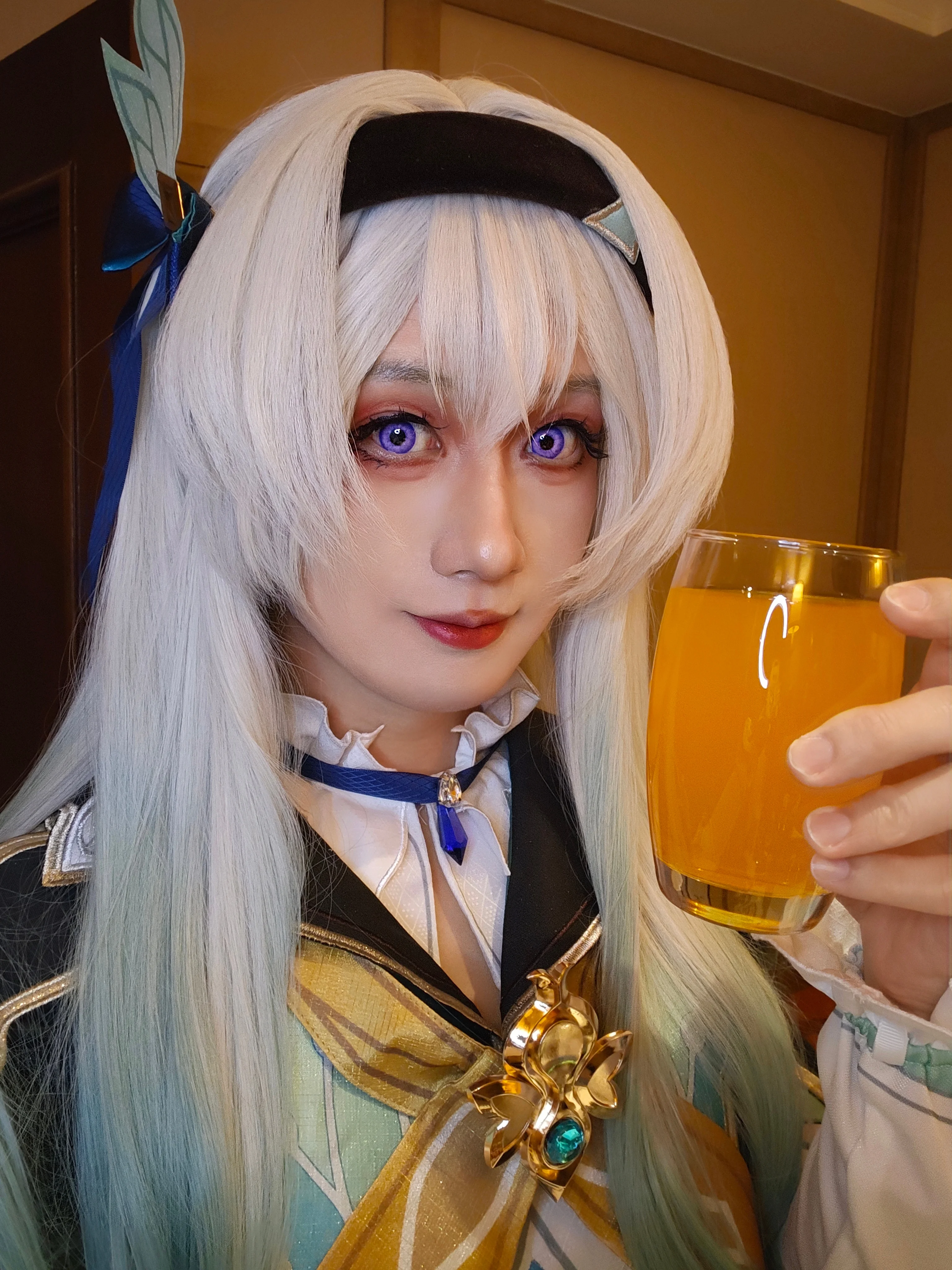 【流萤cos】崩坏星穹铁道里的肉龙与苏乐达干杯 - 第 2 张