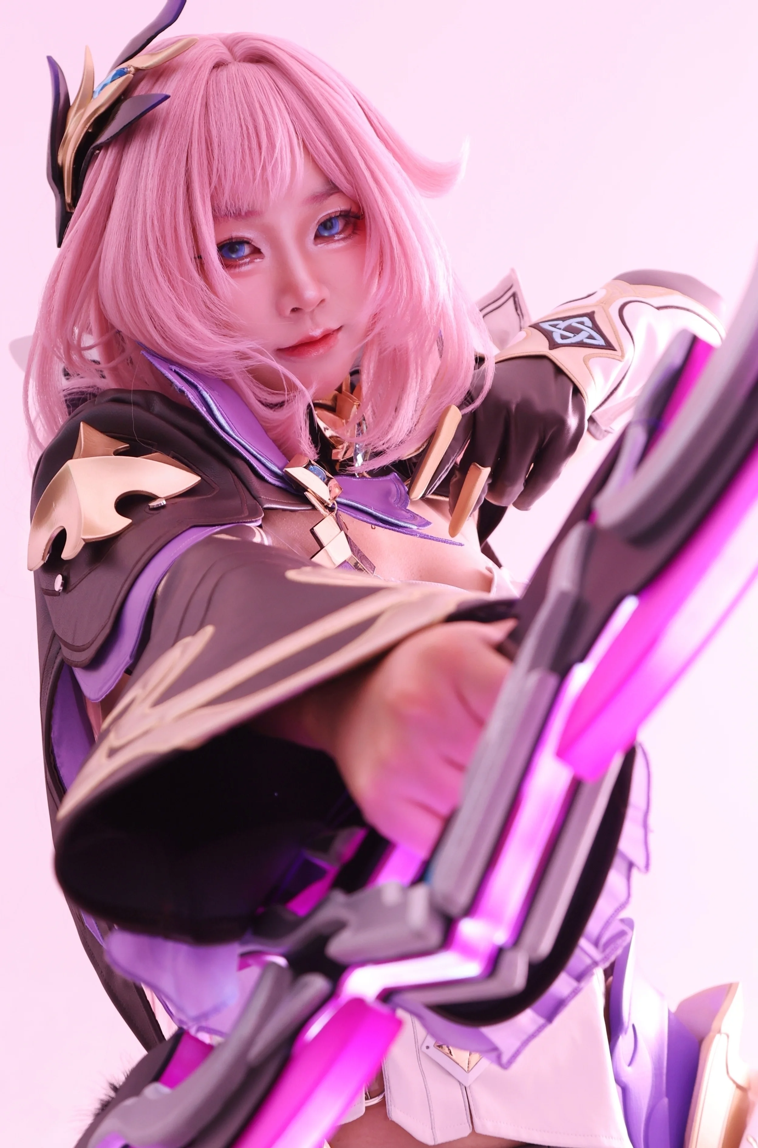 [Elysia Cosplay] Honkai Impact 3rd's Pink Archer, Aiming for Your Heart - Image 2