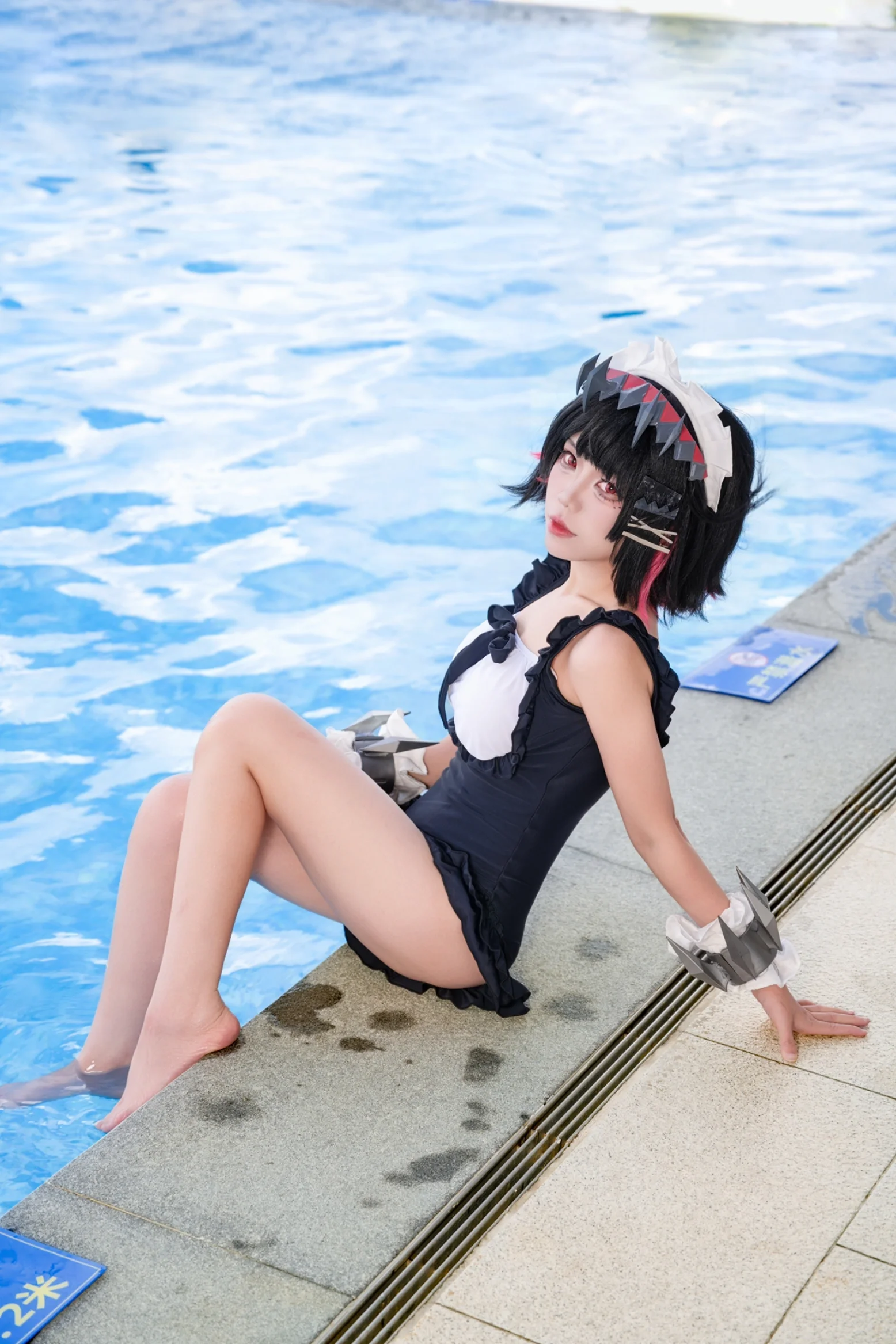 【艾莲乔cos】暂停家政，鲨鱼妹的夏日泳池假期 - 第 2 张