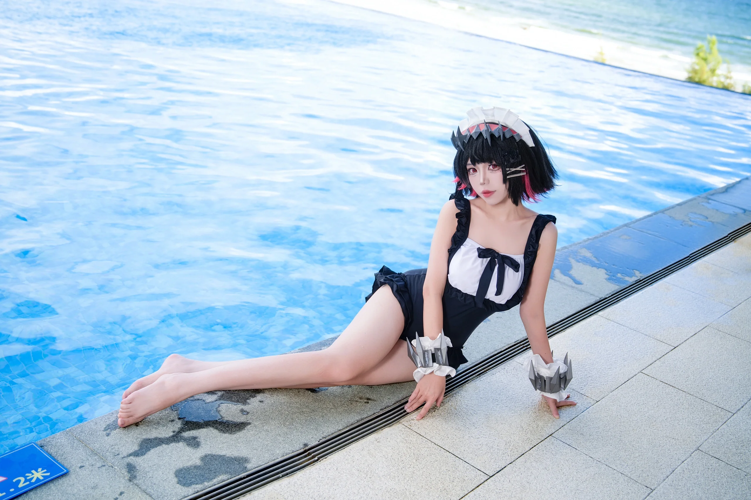 【艾莲乔cos】暂停家政，鲨鱼妹的夏日泳池假期 - 第 3 张