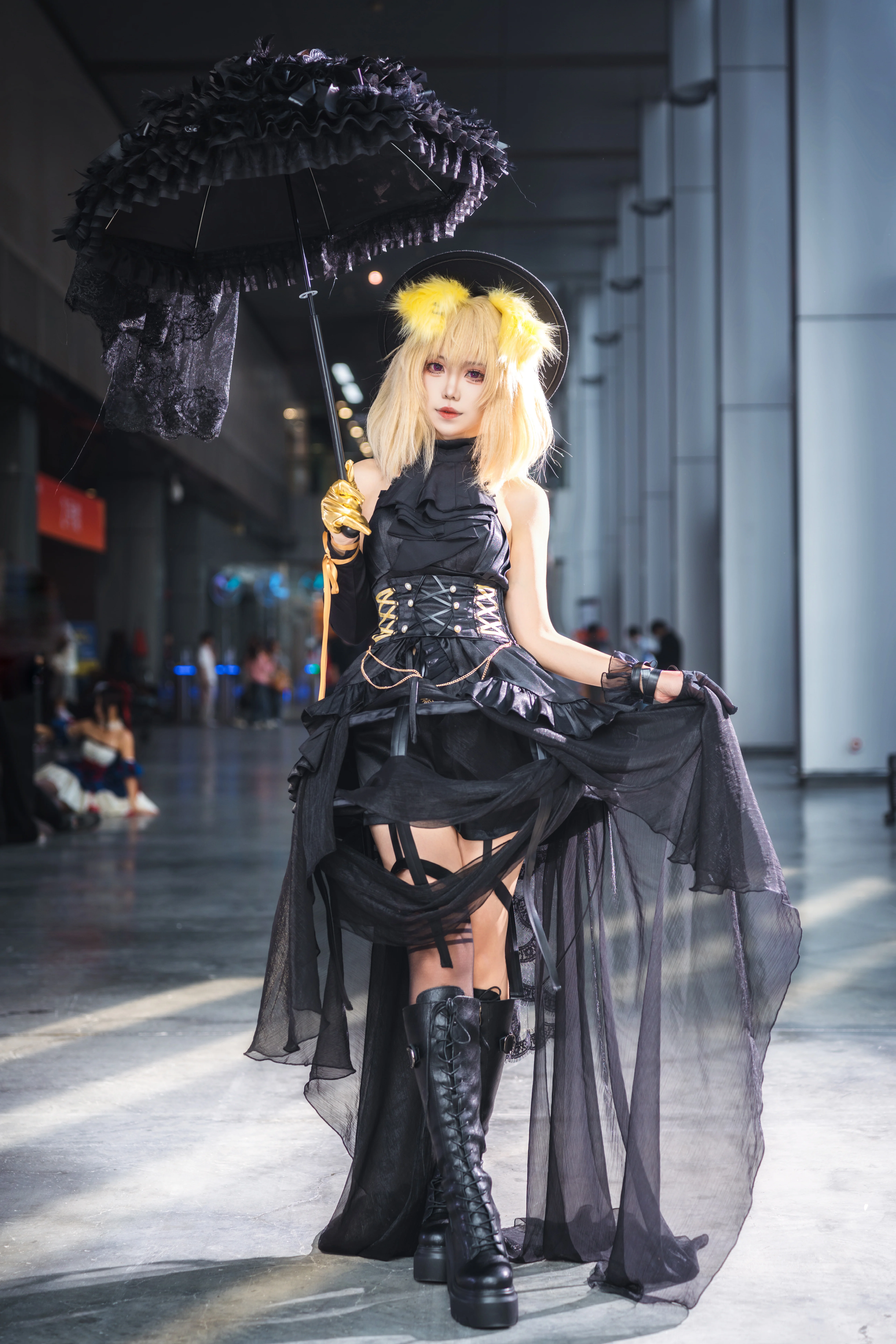 【三角初華コスプレ】アークナイツコラボ 籠の中の歌姫、黒金の配色が本当に質感抜群