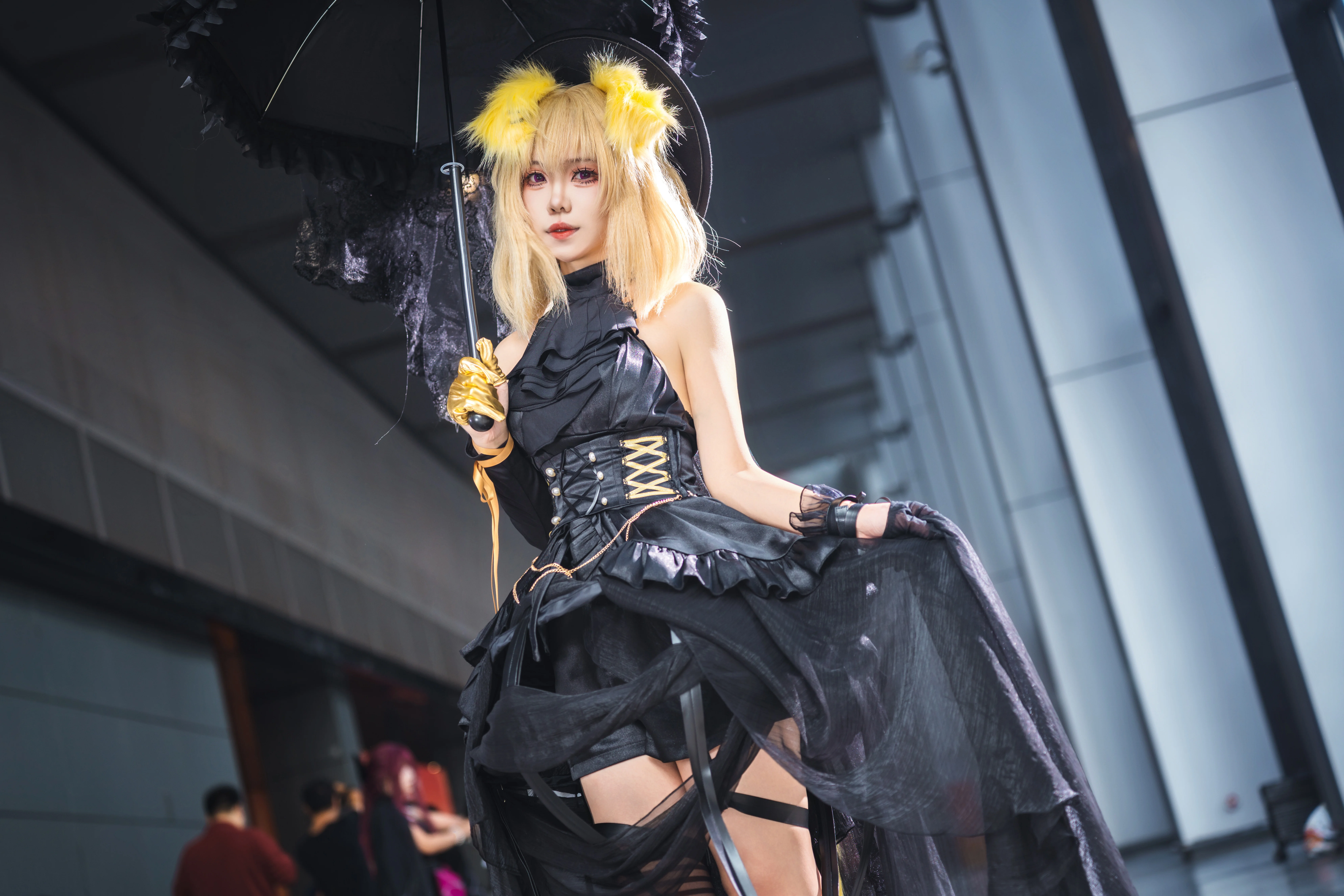 【三角初華コスプレ】アークナイツコラボ 籠の中の歌姫、黒金の配色が本当に質感抜群 - 6 枚目