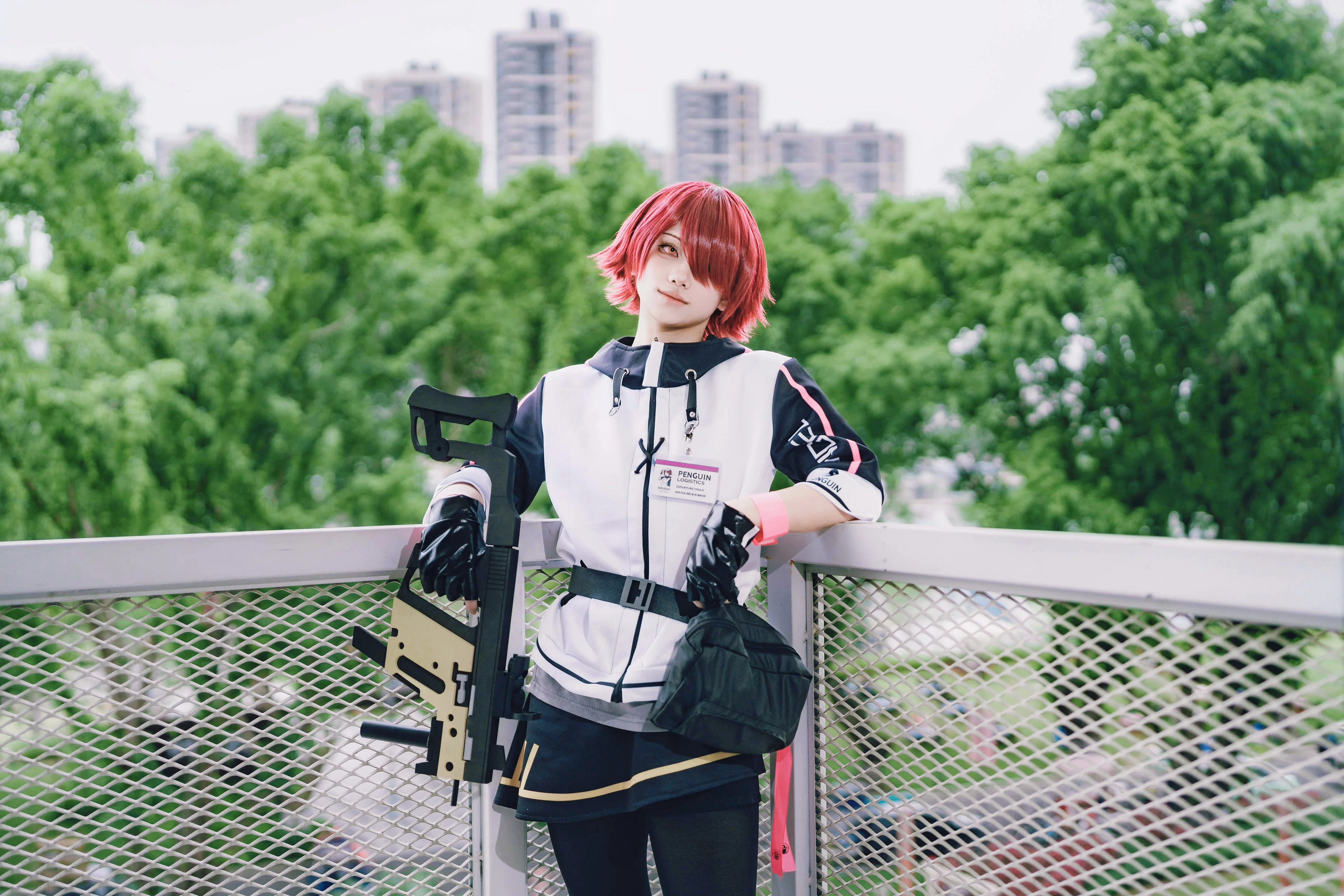 【Arknights Exusiai Cosplay】Red-Haired Angel, the Outdoor Daily Life of a Penguin Logistics Operator - Image 11