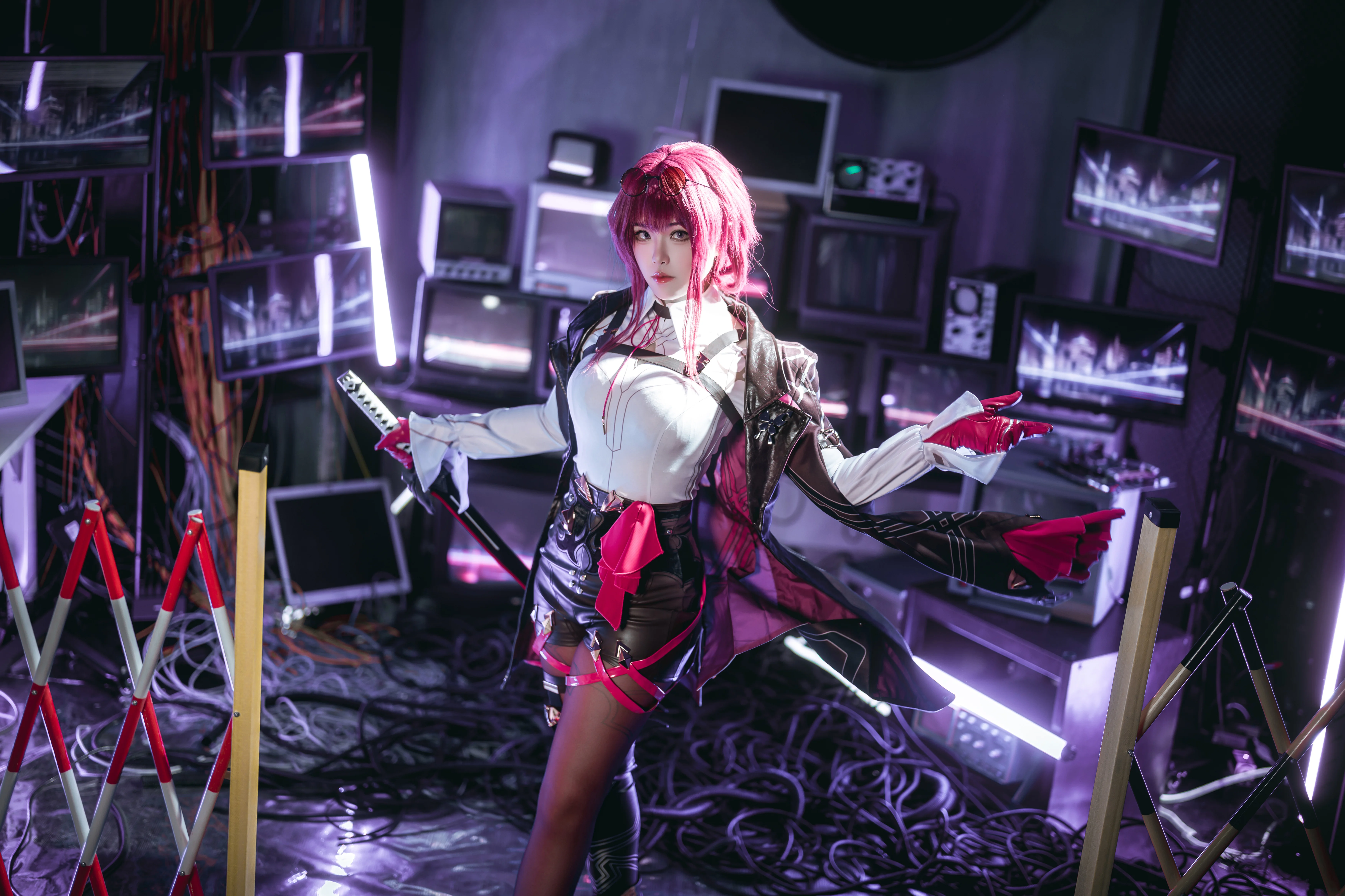 [Kafka cosplay] Honkai: Star Rail—The Stellaron Hunters' Command Site